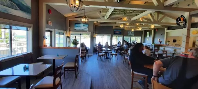 Restaurant/places to eat in Pacific Shores Resort & Spa