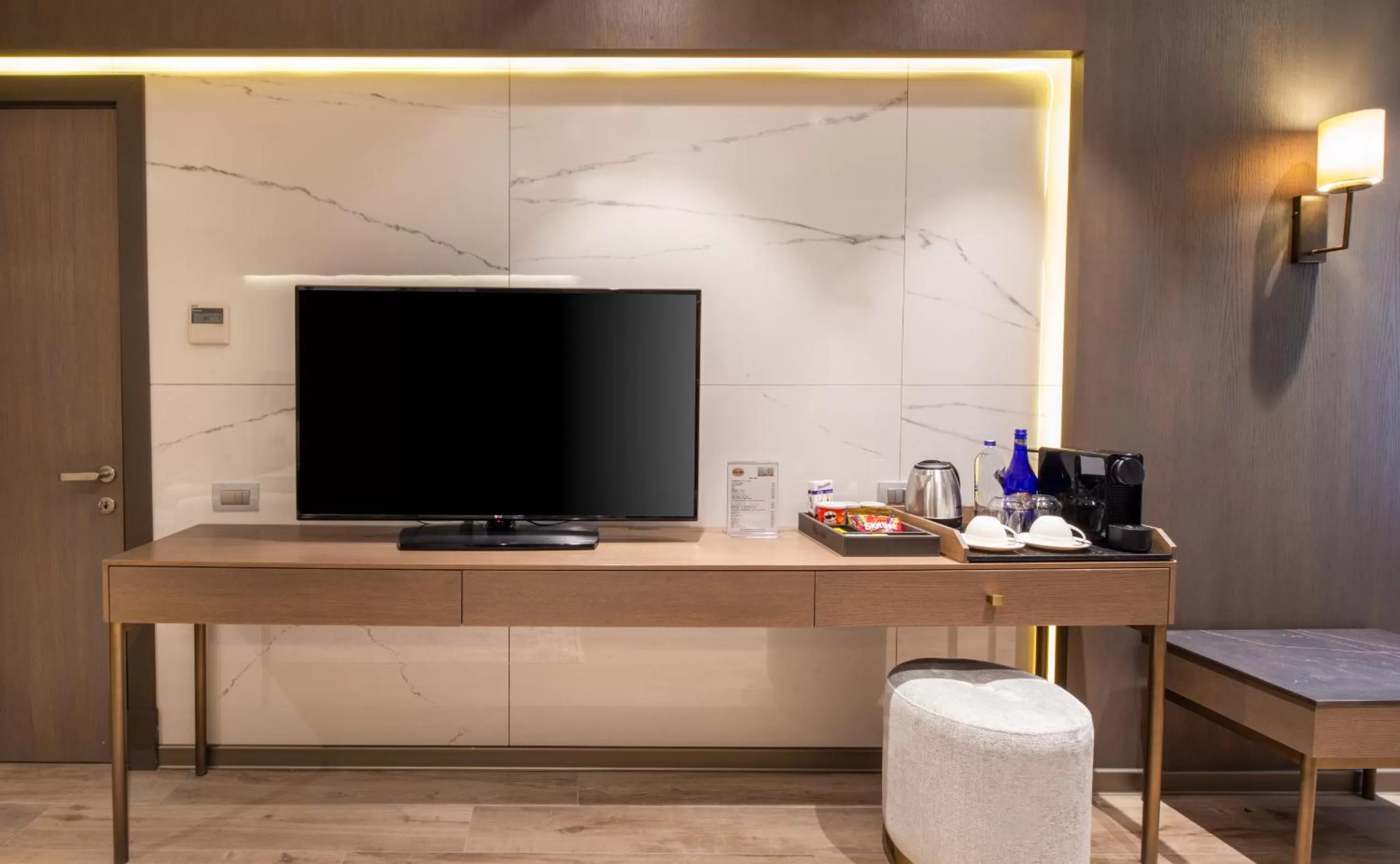 TV and multimedia in Mula Hotel