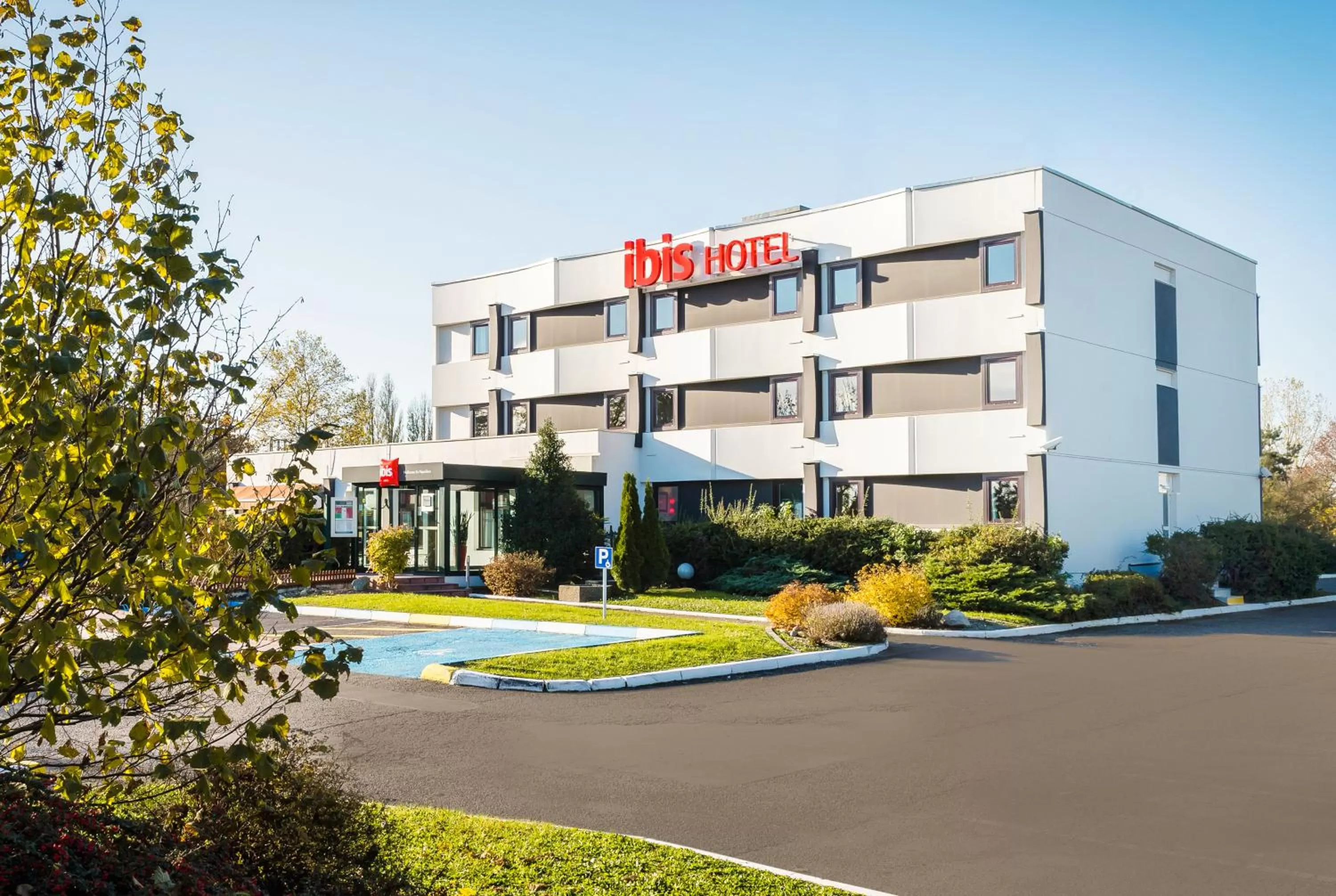 Facade/entrance in ibis Mulhouse Ile Napoleon