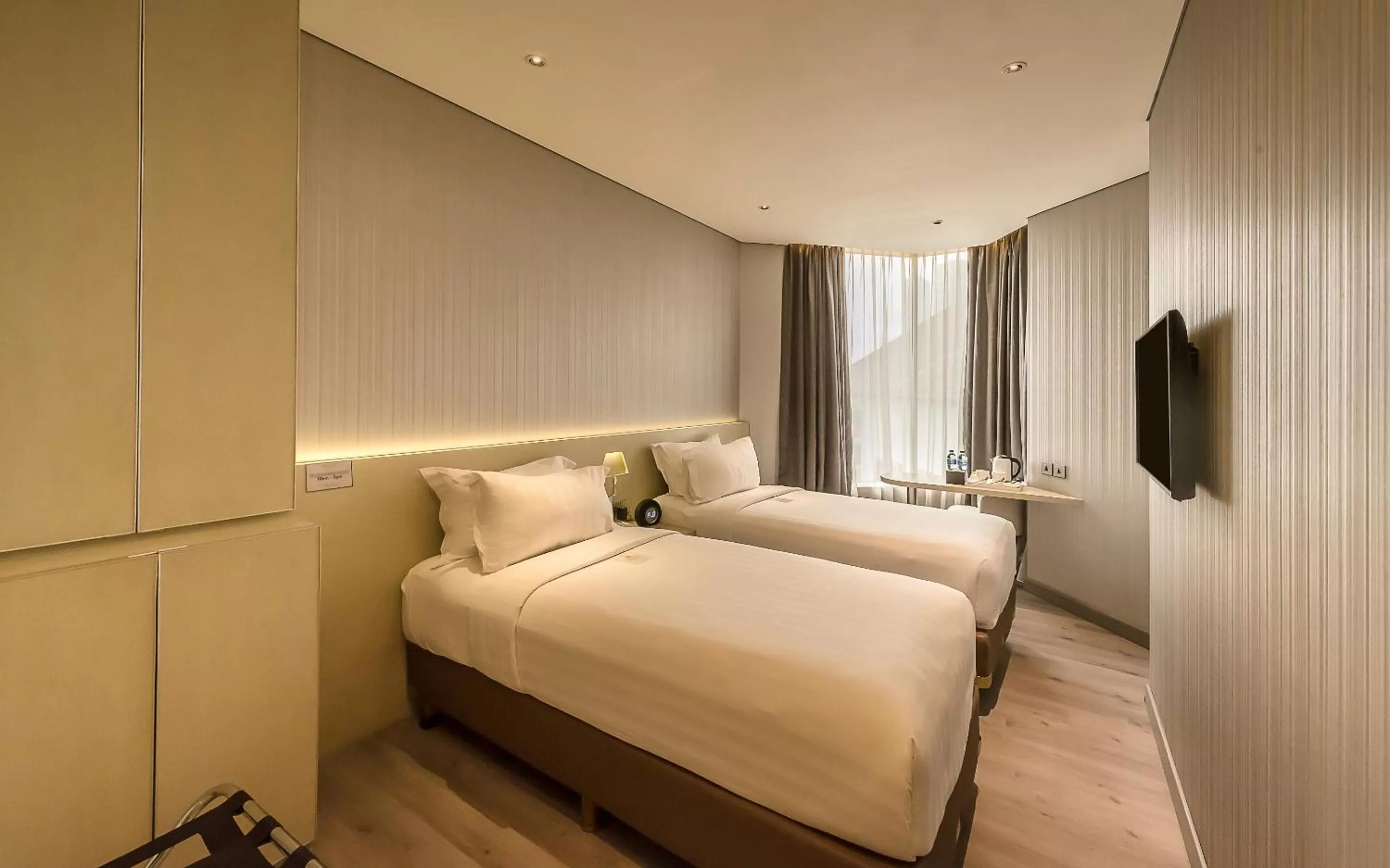 Superior Twin Room in Ashley Wahid Hasyim Jakarta