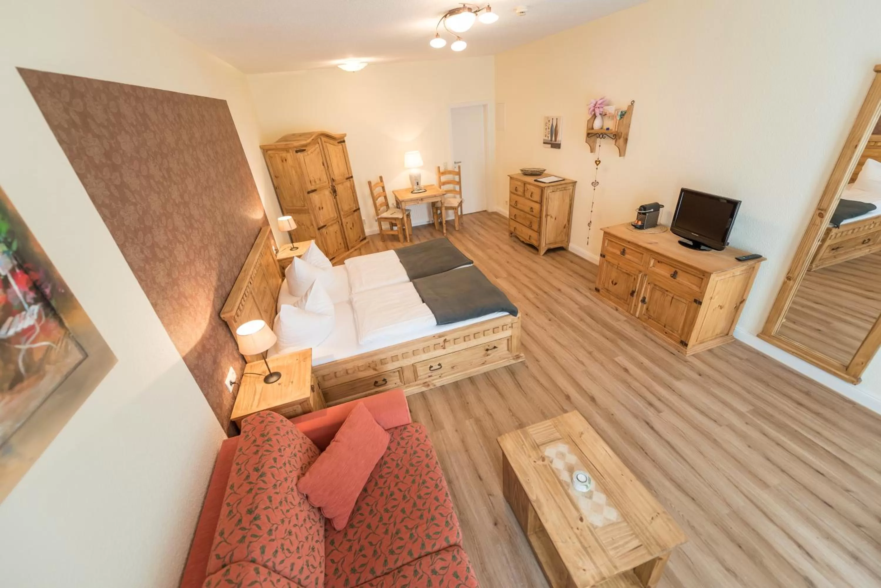 Photo of the whole room, Room Photo in Hotel Villa Waldfrieden