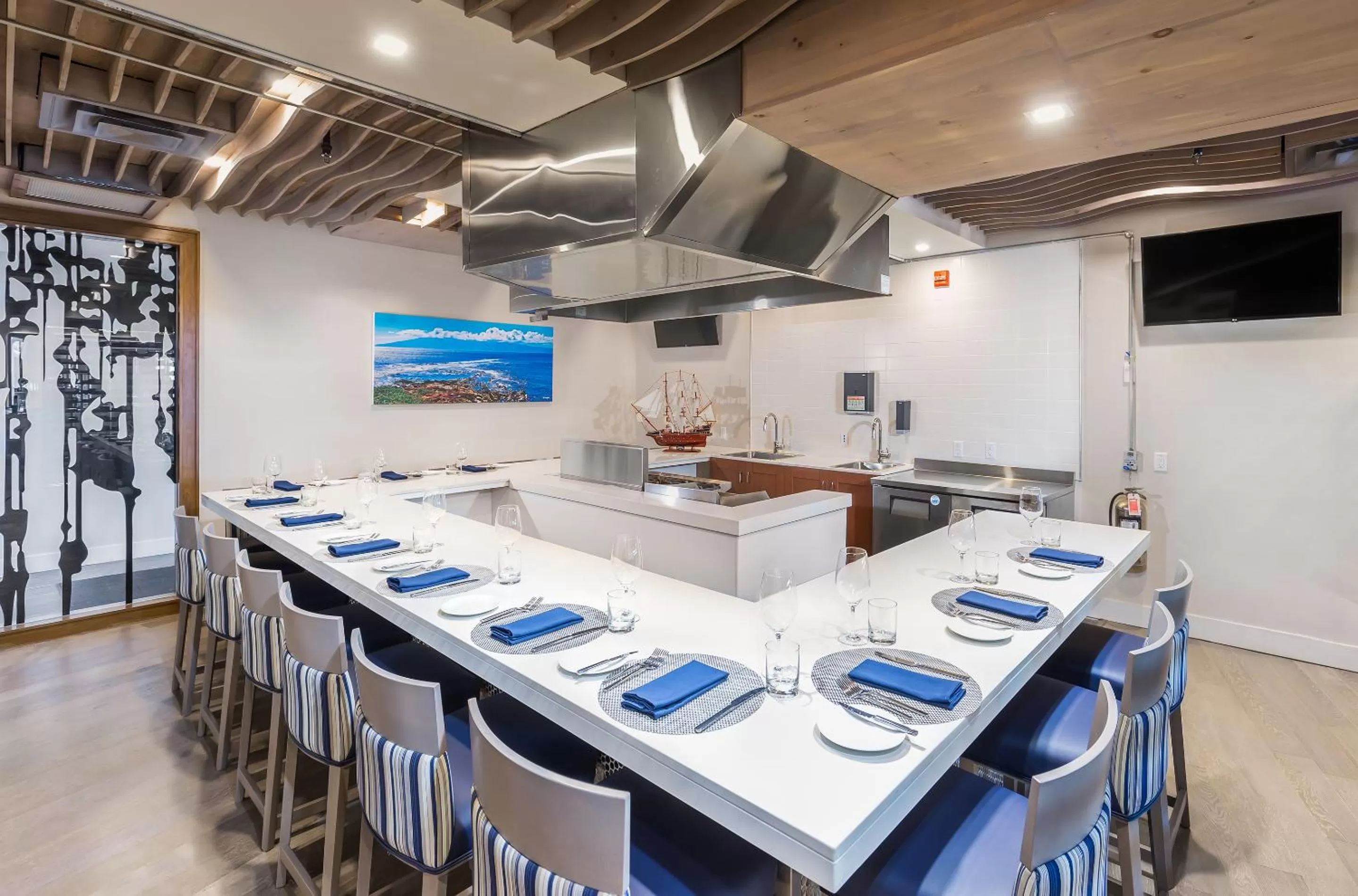 Restaurant/places to eat in Living Water Resort & Spa