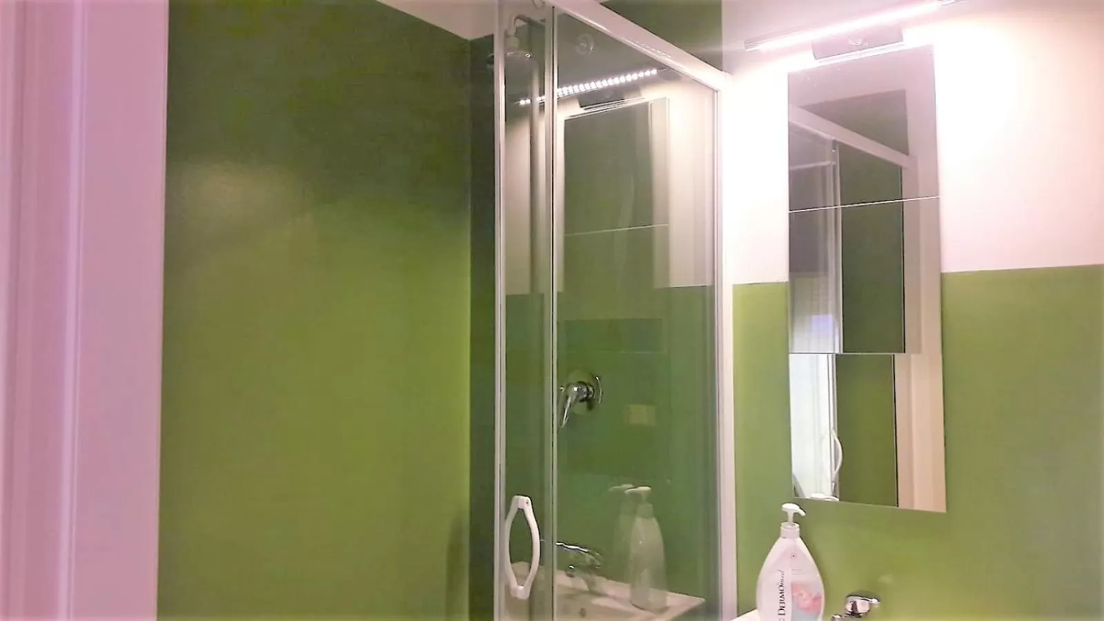 Shower, Bathroom in CAVOUR 124 -guest-room-
