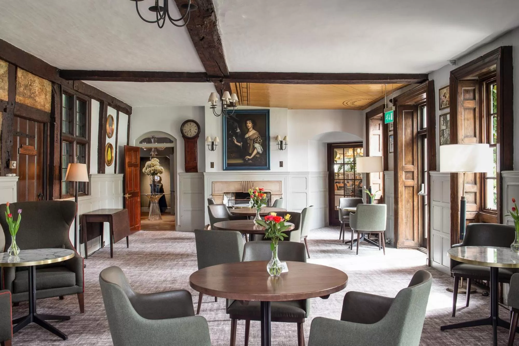 Living room in Bush Hotel Farnham