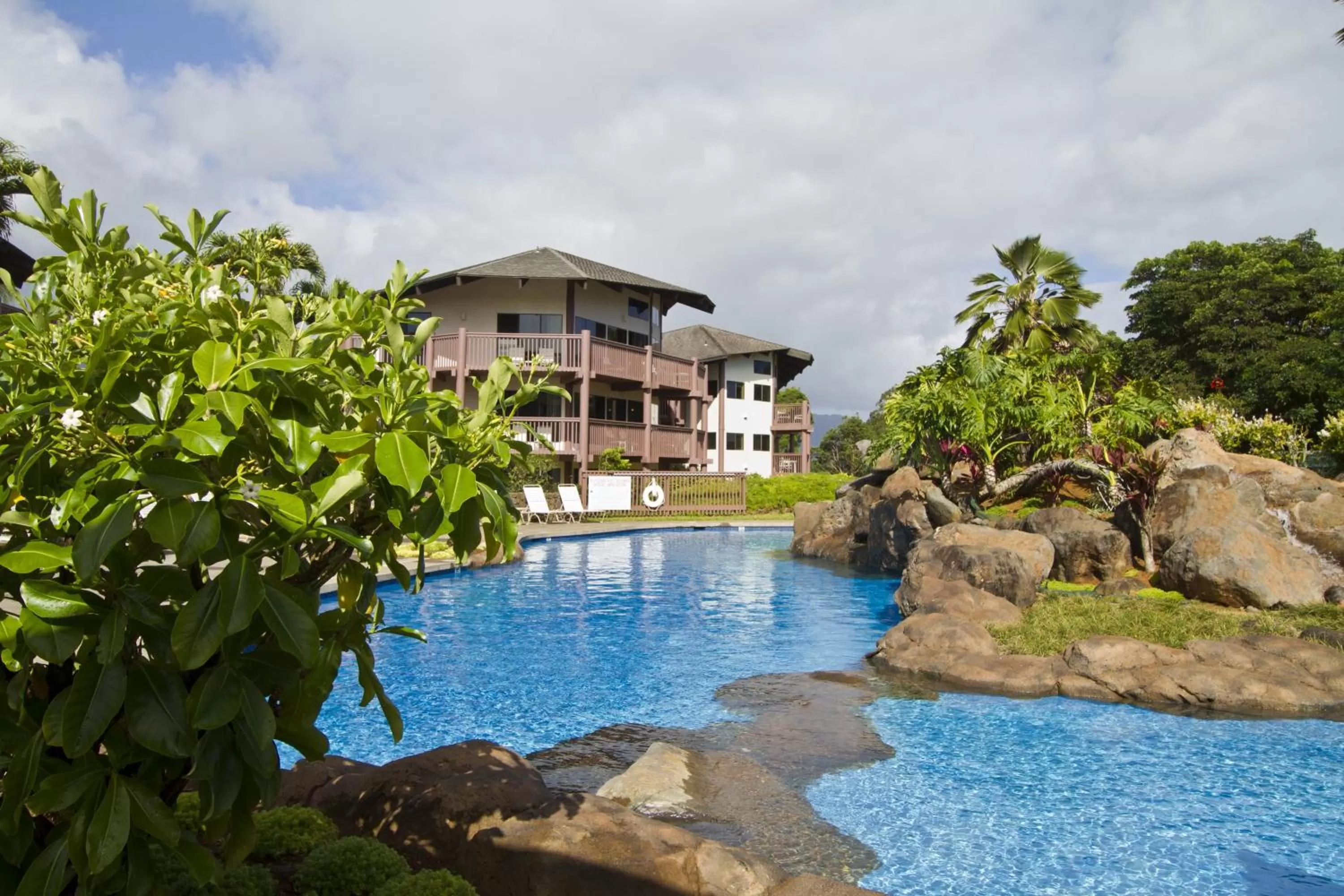 Swimming pool in Club Wyndham Ka Eo Kai