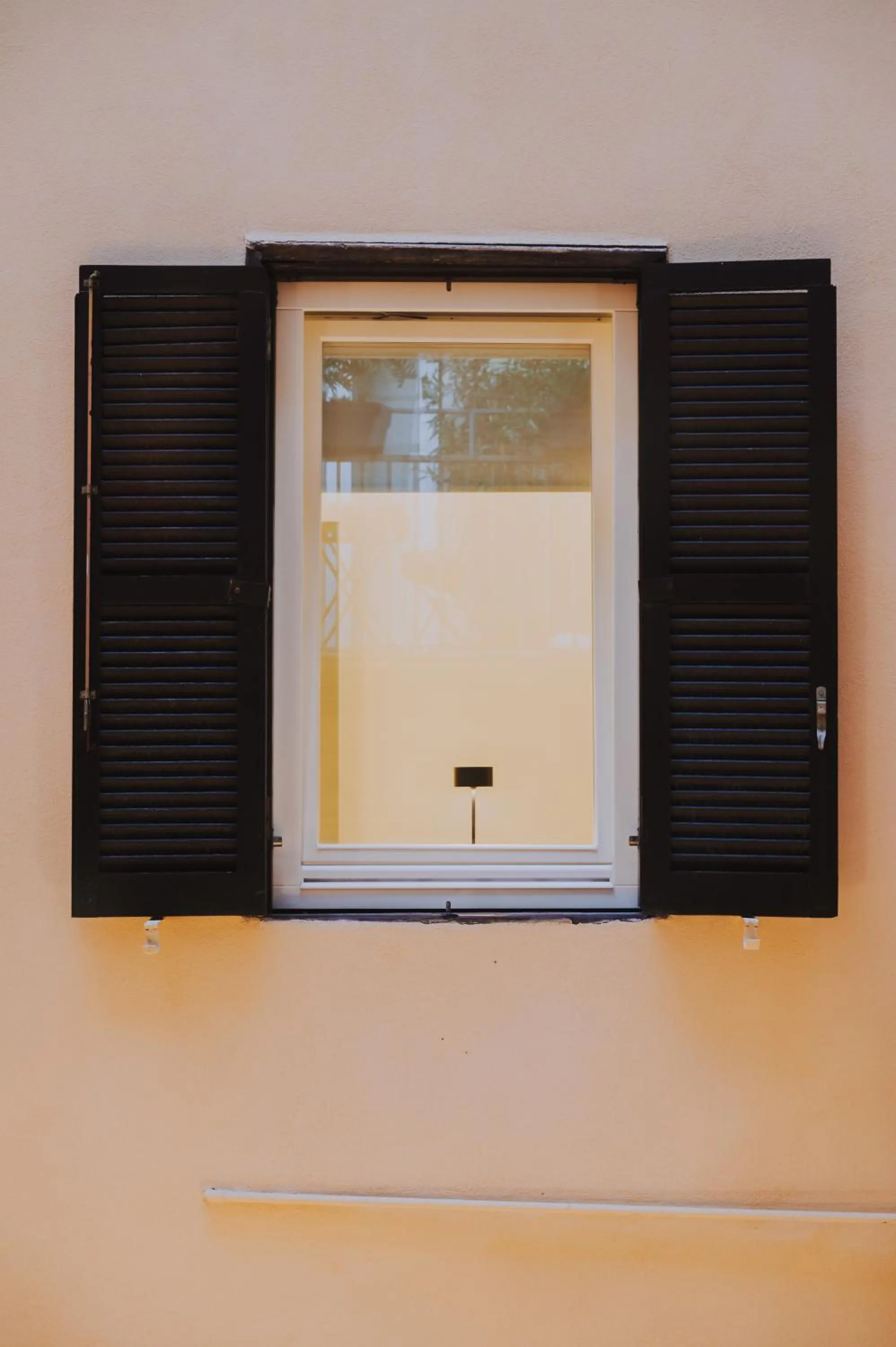Inner courtyard view in Albergo Delle Regioni, Barberini - Fontana di Trevi