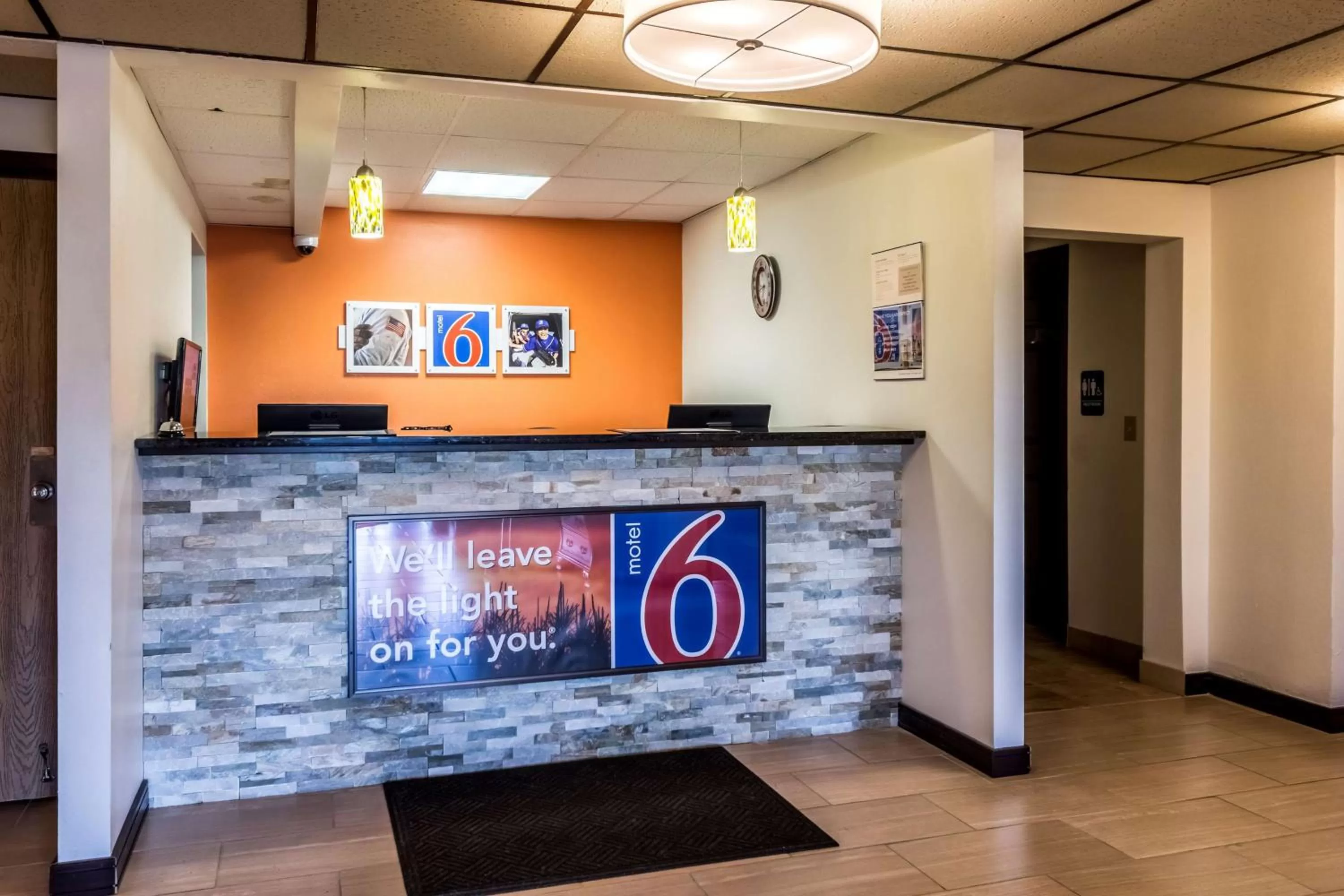 Lobby or reception in Motel 6-Springfield, OH