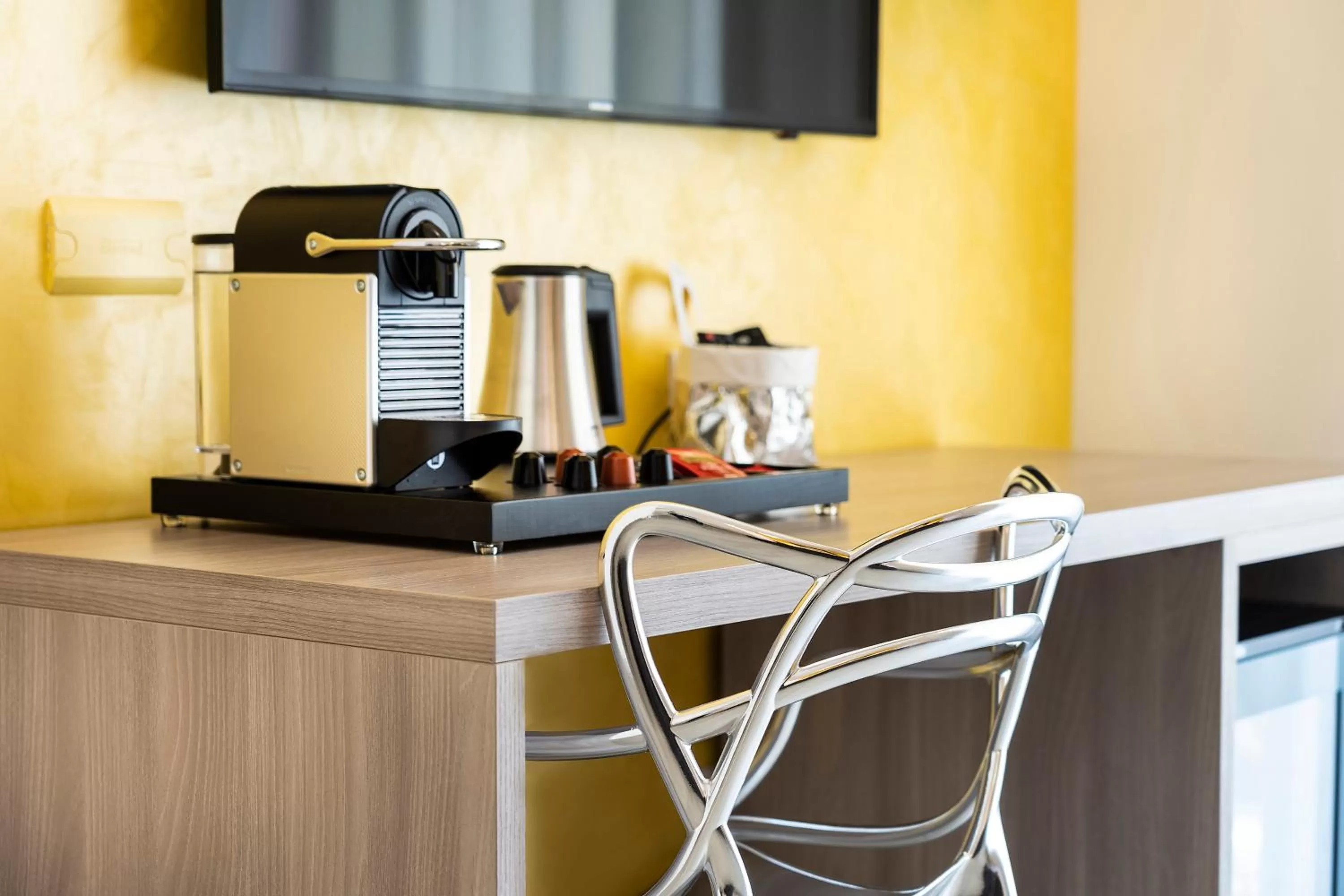 TV and multimedia in IstayinToledo Luxury Guest House