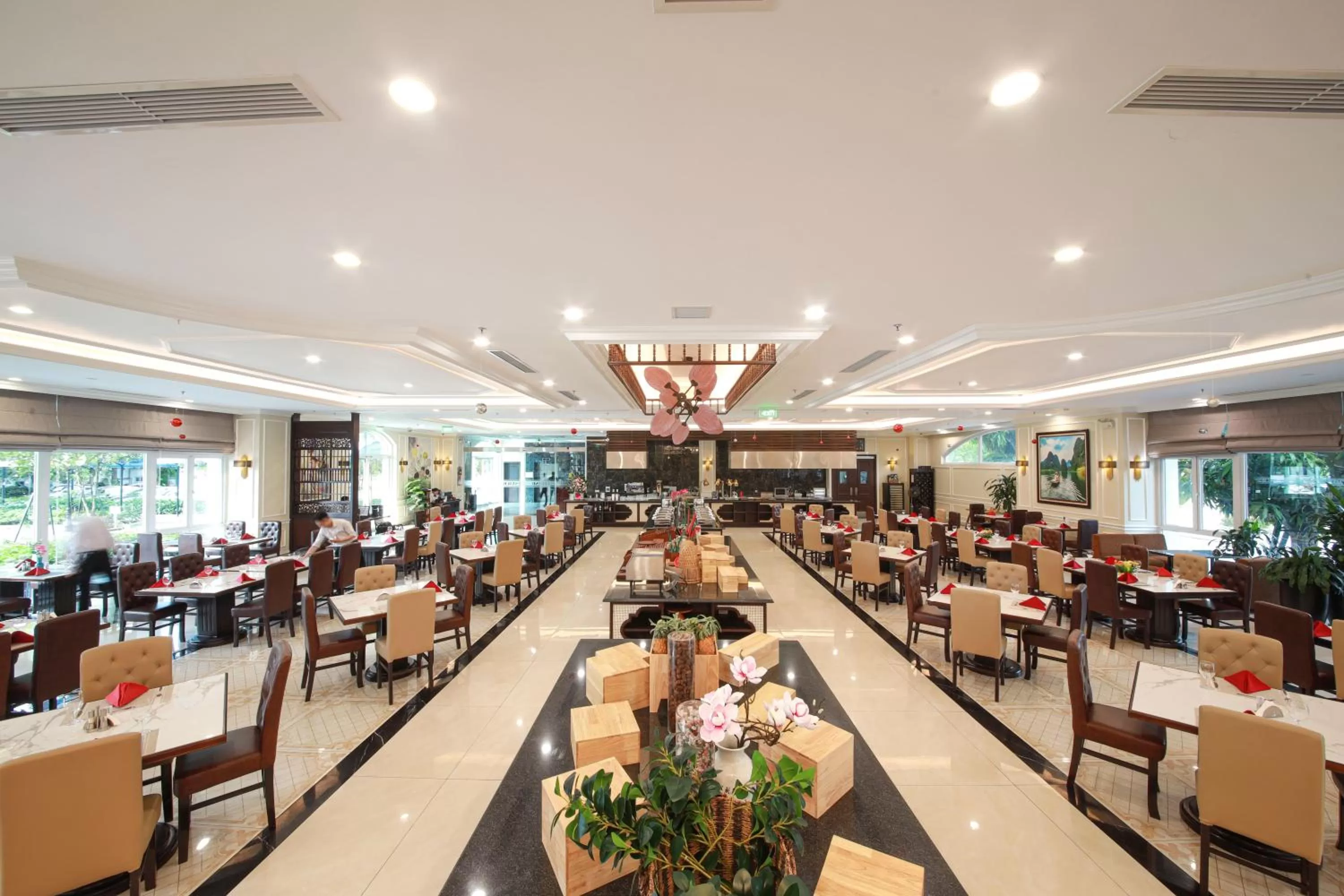 Restaurant/places to eat in Ninh Binh Legend Hotel