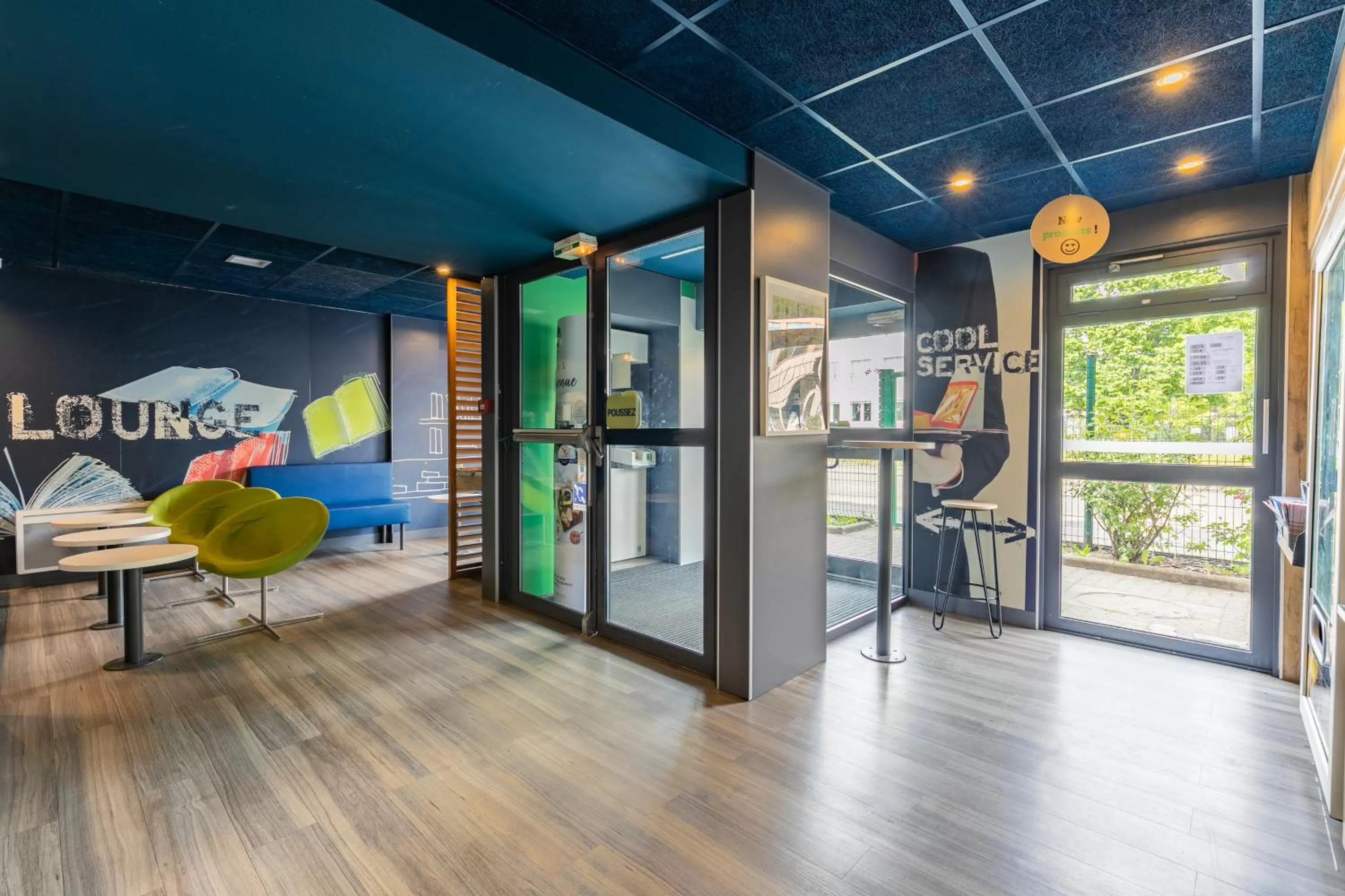 Lobby or reception in B&B HOTEL SCHILTIGHEIM Nord