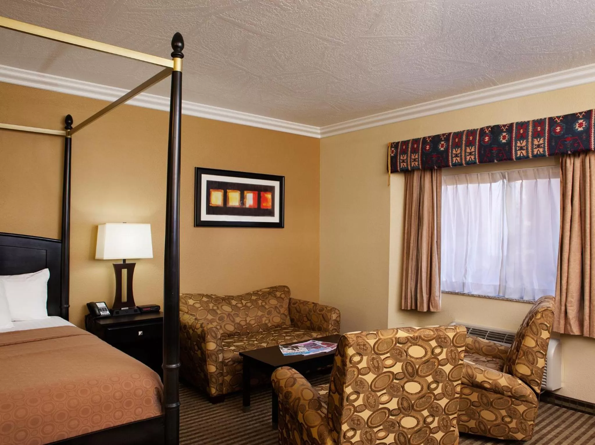 Photo of the whole room, Bed in Desert Quail Inn Sedona at Bell Rock