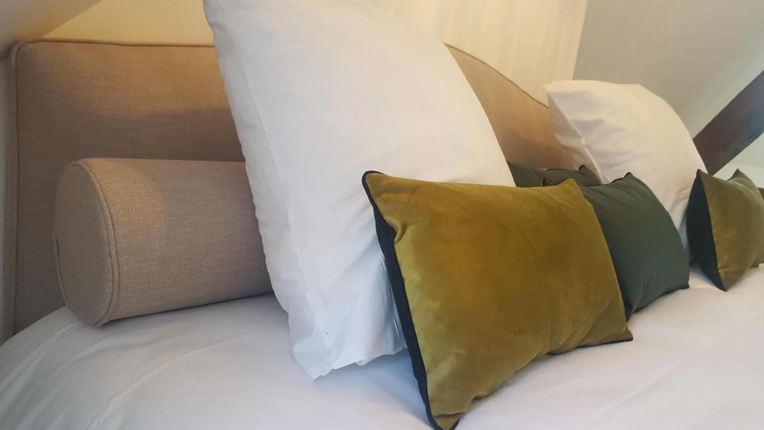 Bed in Au Jeu de Paume