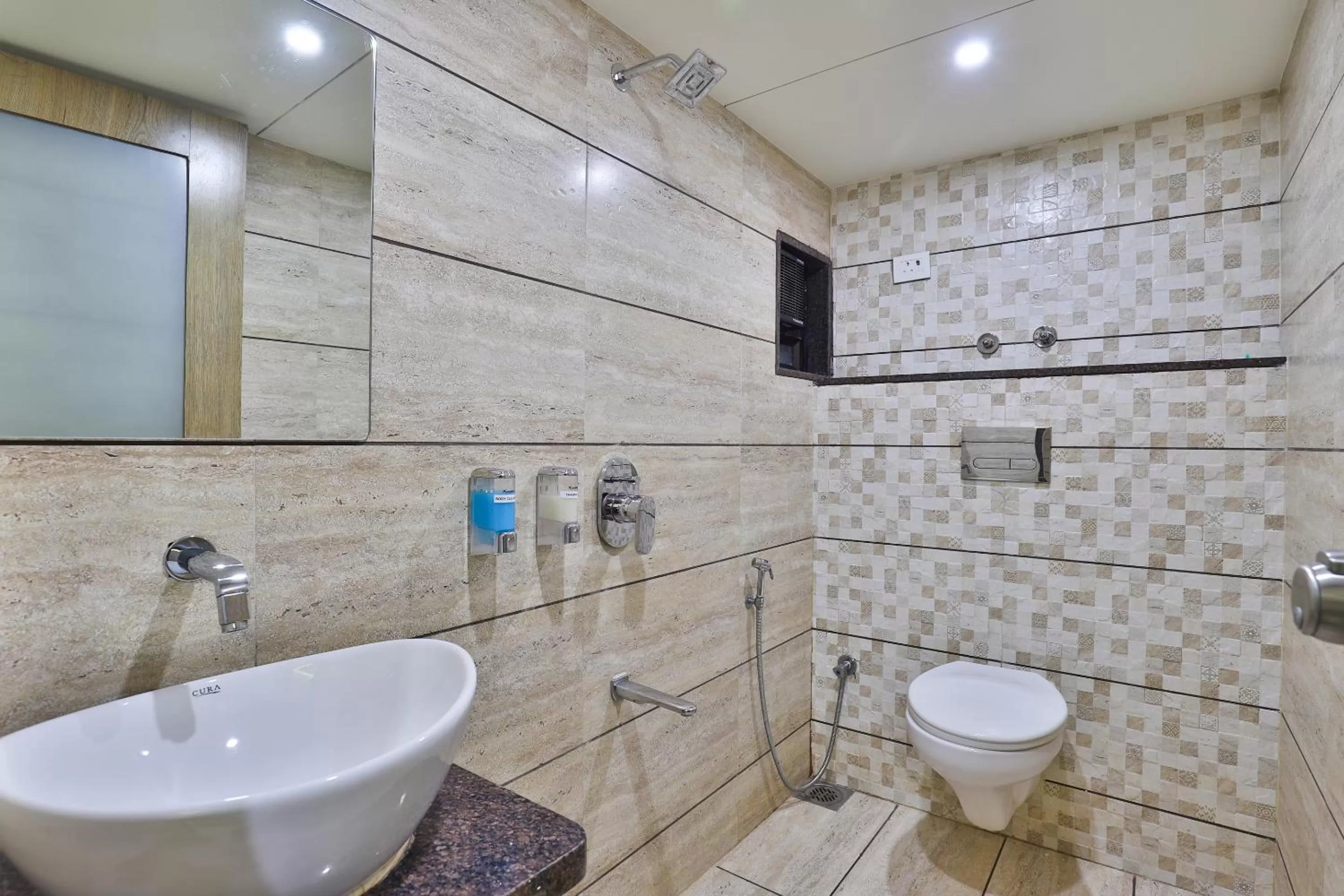 Toilet in Hotel Pearl