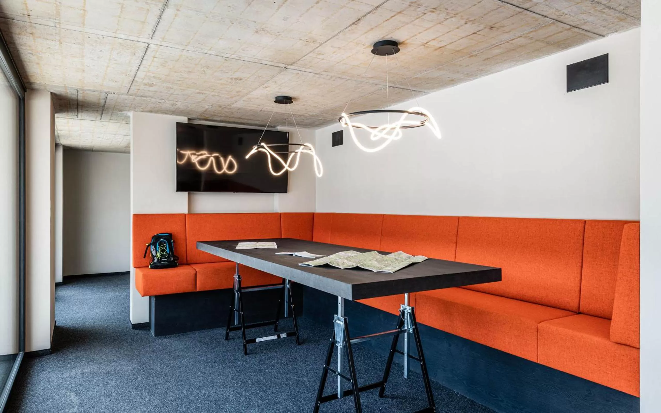 Seating area in Hotel Wochtla Buam Aktivhotel am Kronplatz mit Sauna