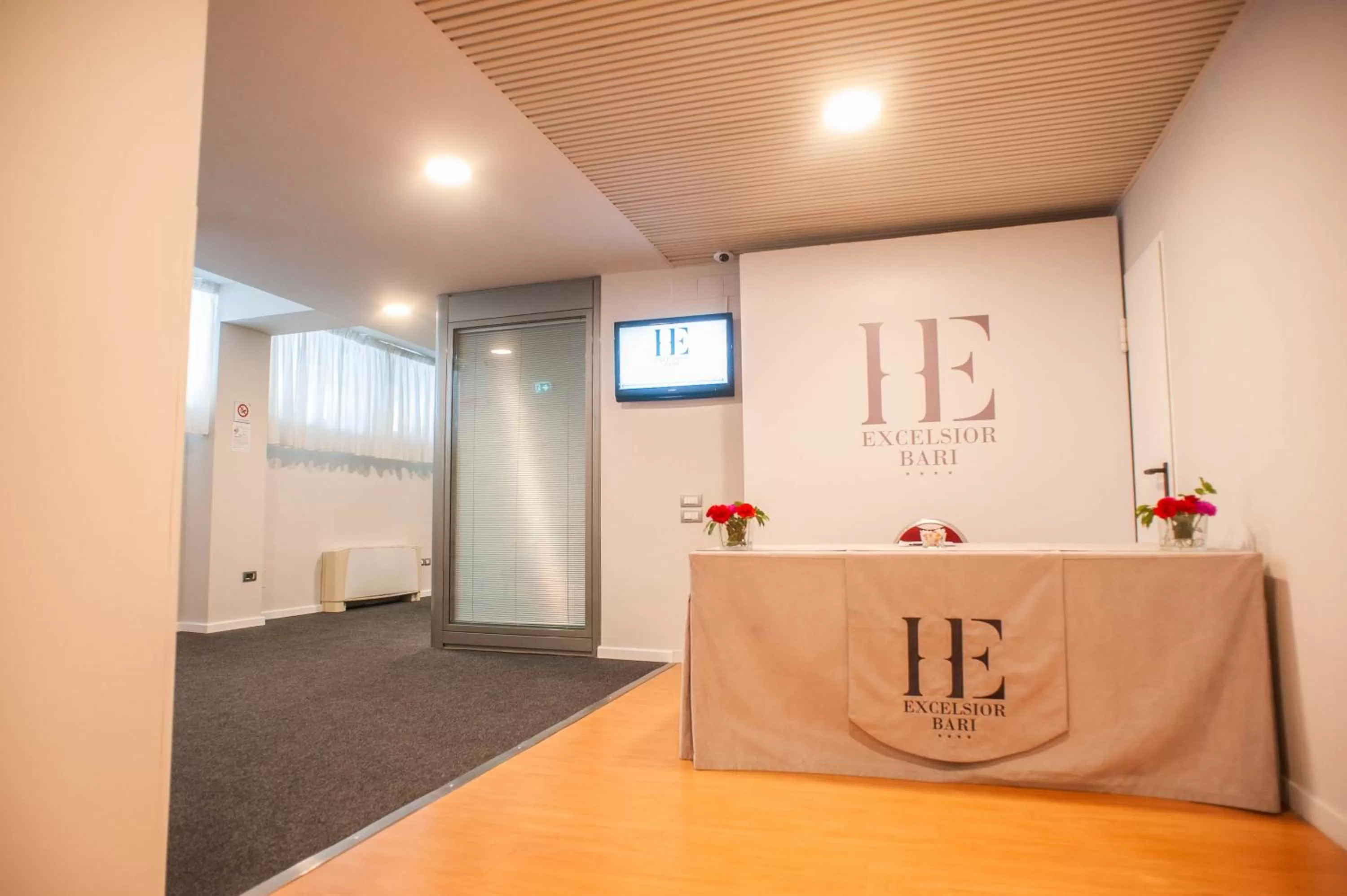 Lobby or reception in Hotel Excelsior Bari