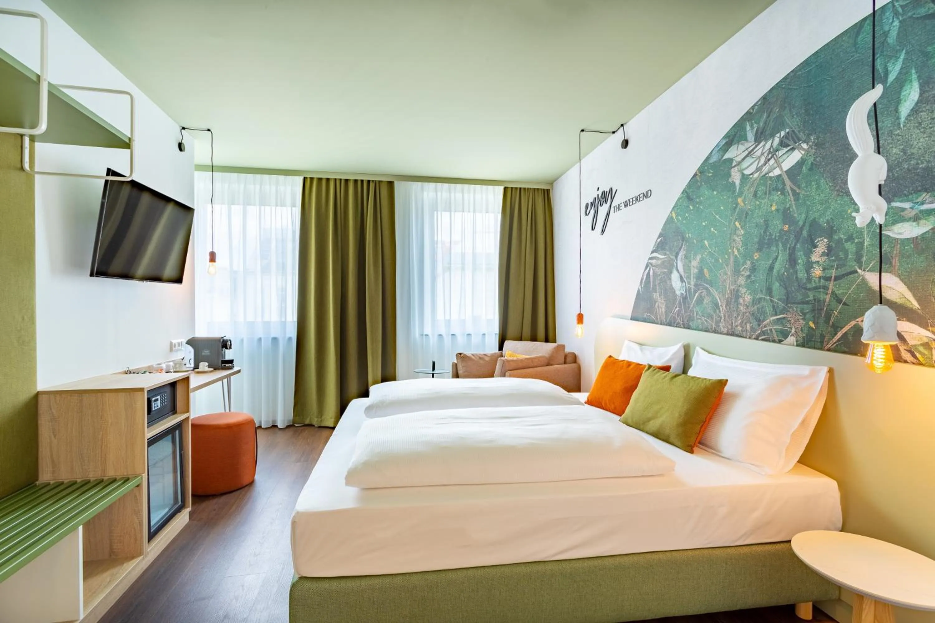 Photo of the whole room, Bed in The Weekend Hotel