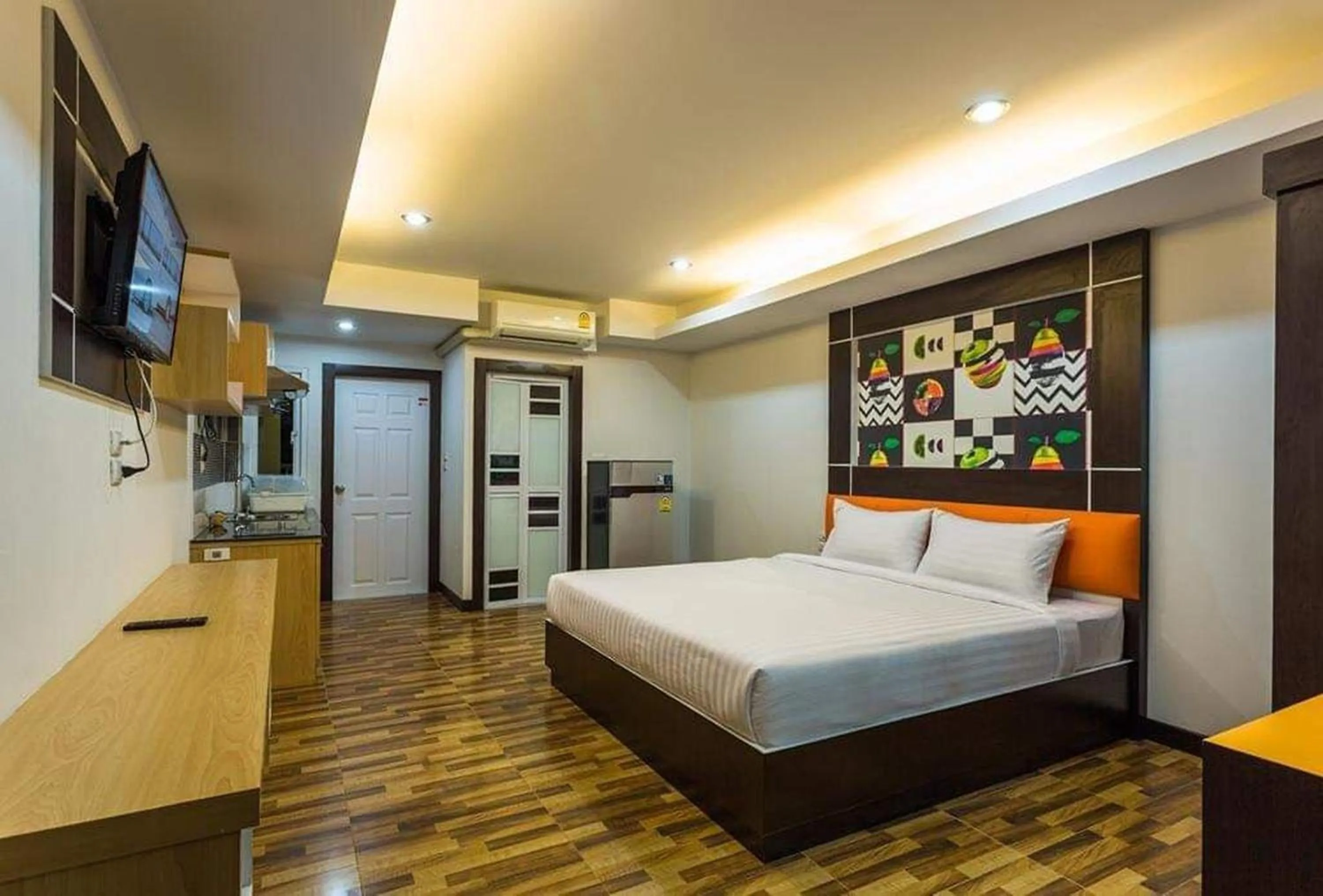 Bed in The Ring Residence