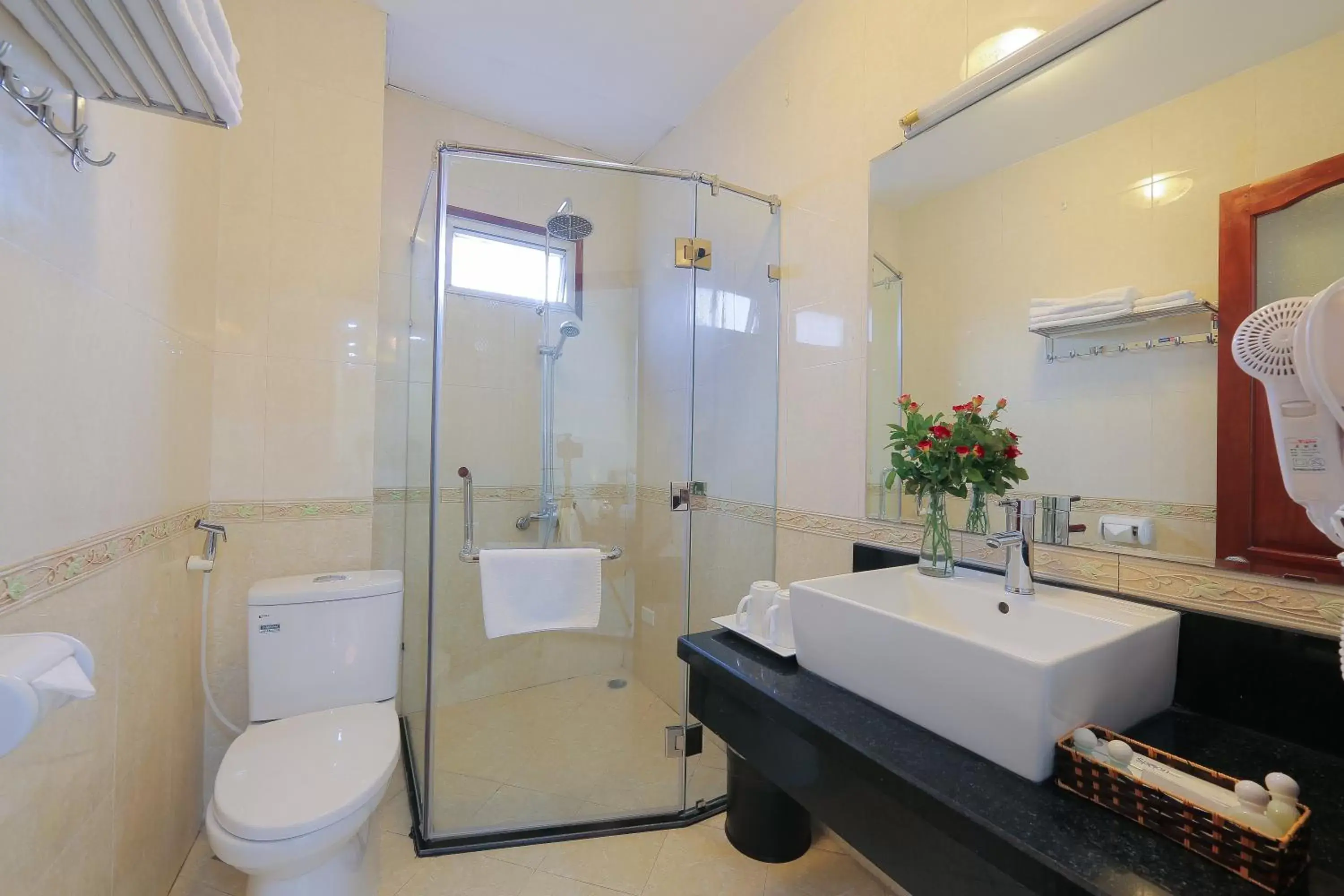 Deluxe Family Suite in Spoon Hotel Deluxe Family Suite in Spoon Hotel