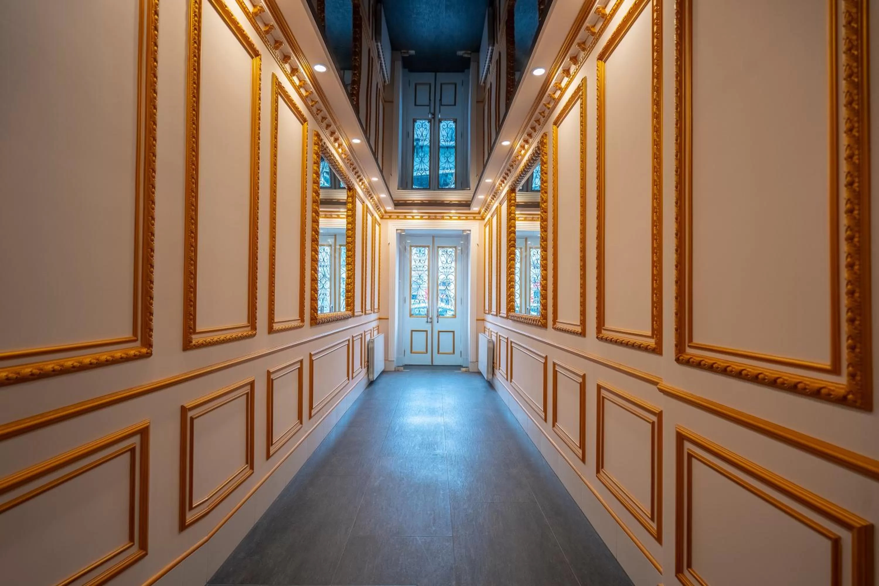 Facade/entrance in 5 STAR APART HOTEL