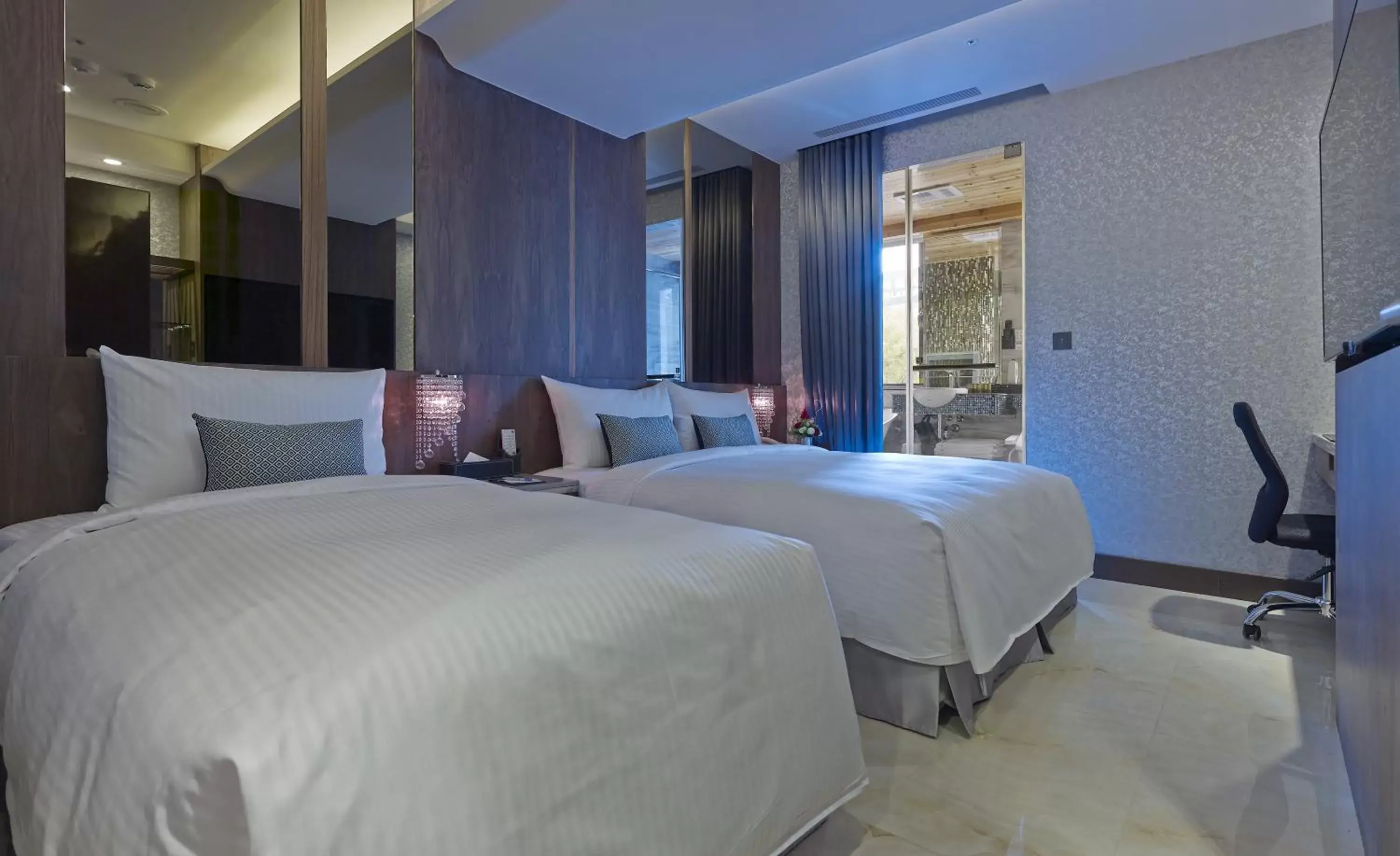 Deluxe Triple Room in Beauty Hotels Taipei - HOTEL BSTAY Self Check In Deluxe Triple Room in Beauty Hotels Taipei - HOTEL BSTAY Self Check In