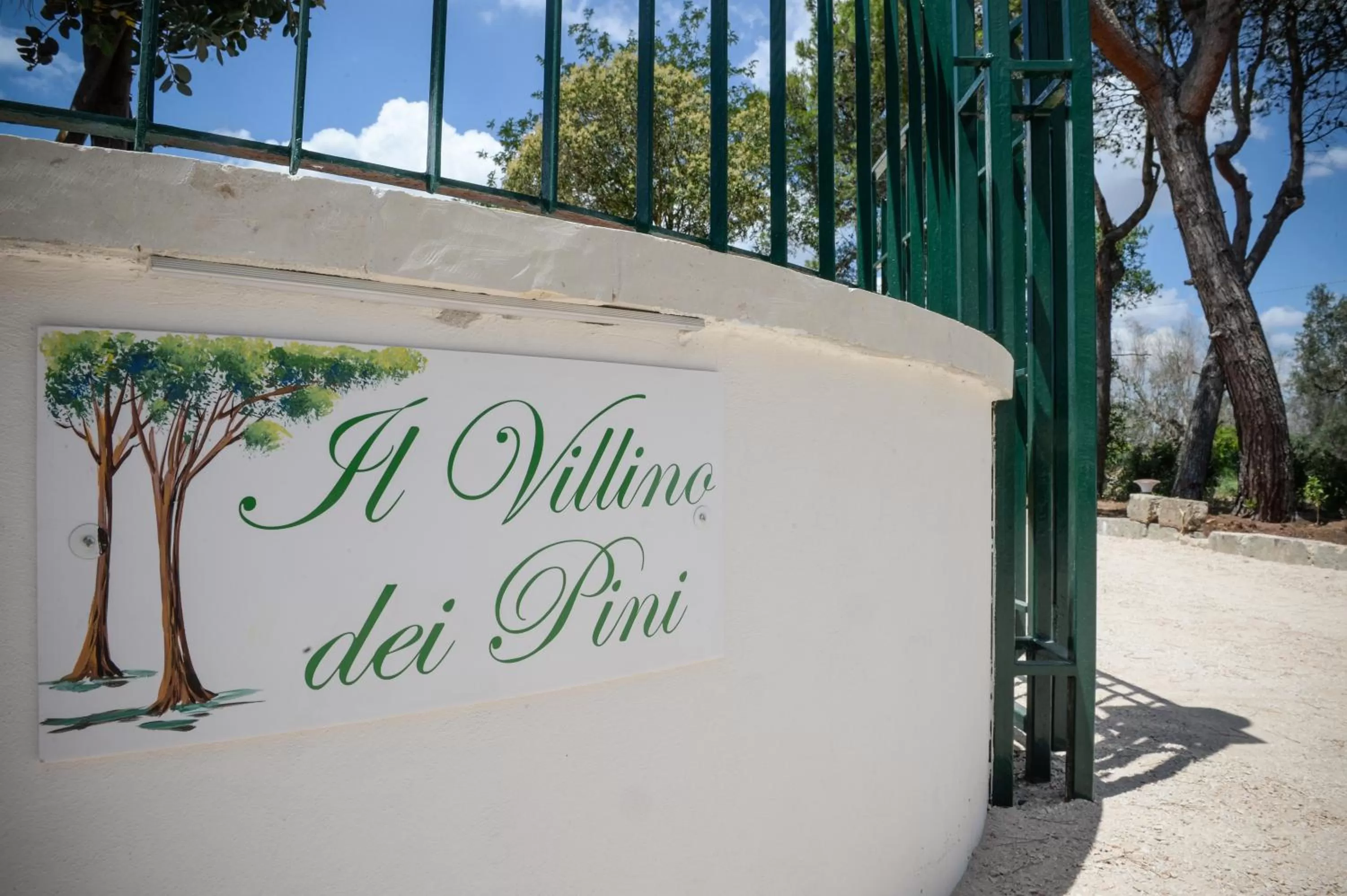 Property logo or sign in Parco Degli Aranci