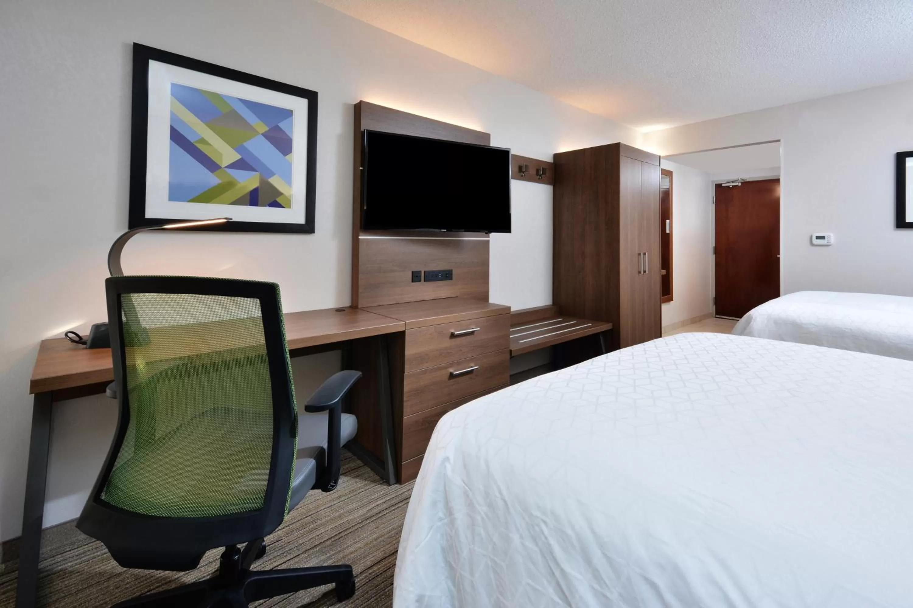 Photo of the whole room, Bed in Holiday Inn Express Raleigh-Durham Airport by IHG