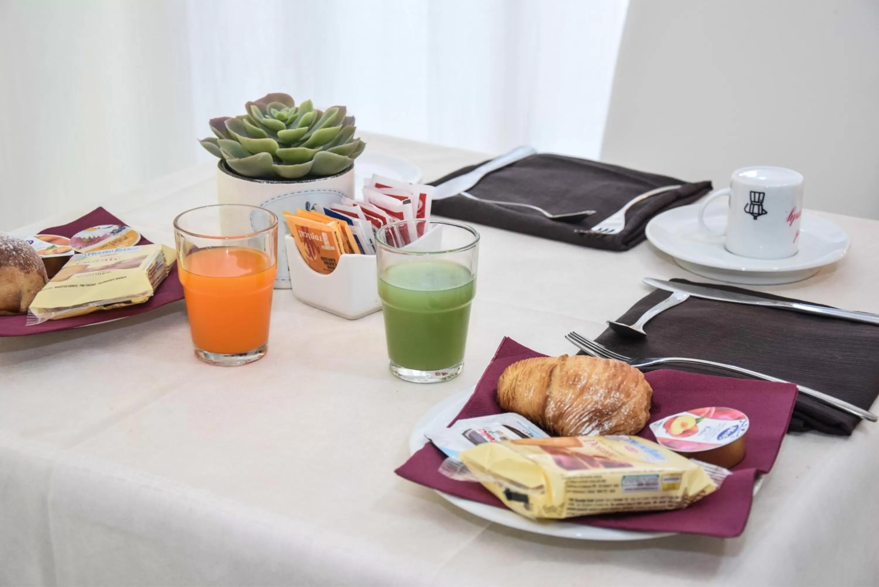 Breakfast in Hotel Kennedy