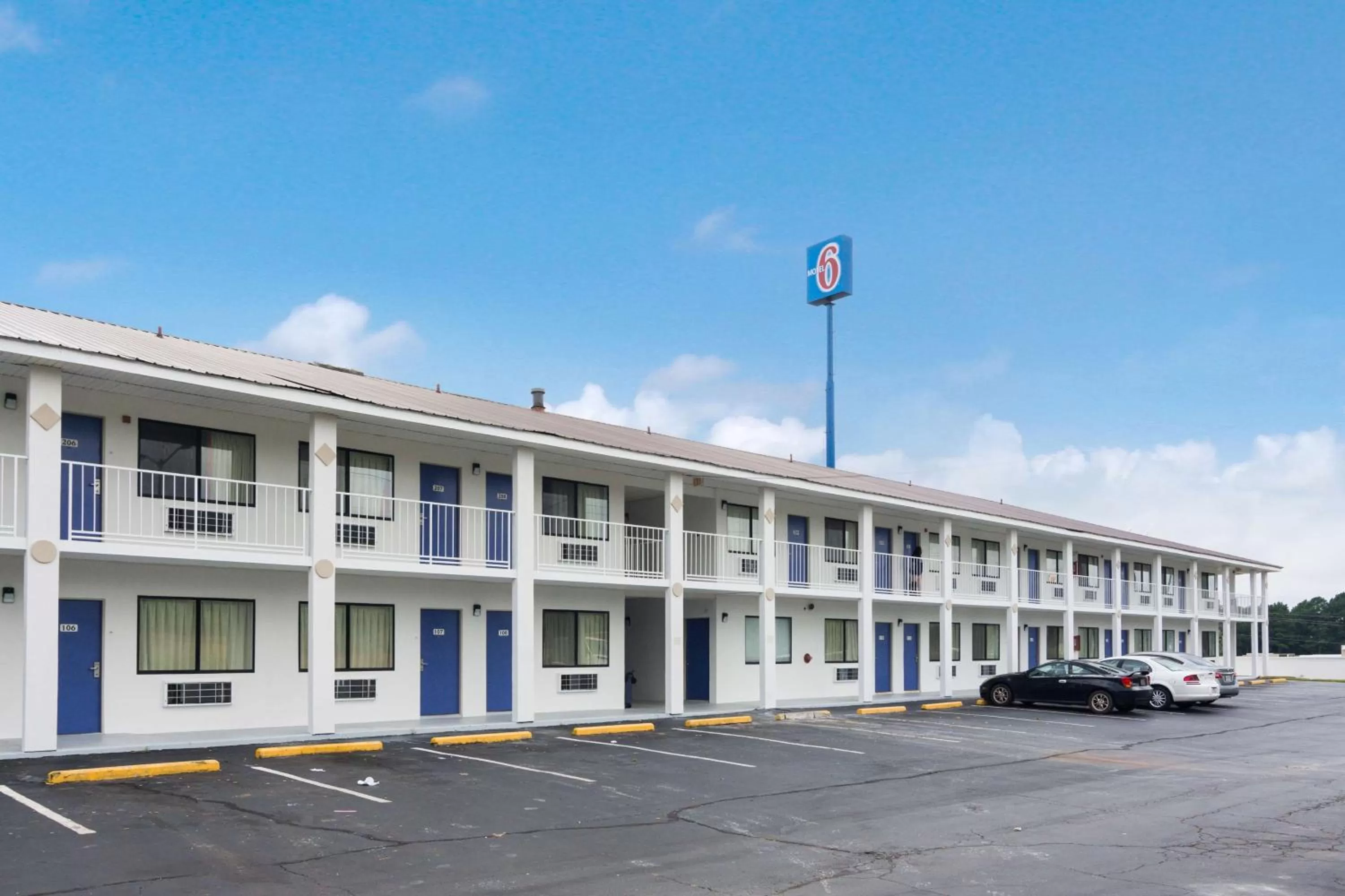 Property building in Motel 6-Bremen, GA