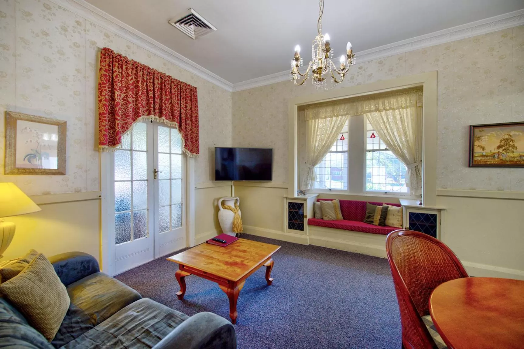 TV and multimedia in Fitzroy Motor Inn