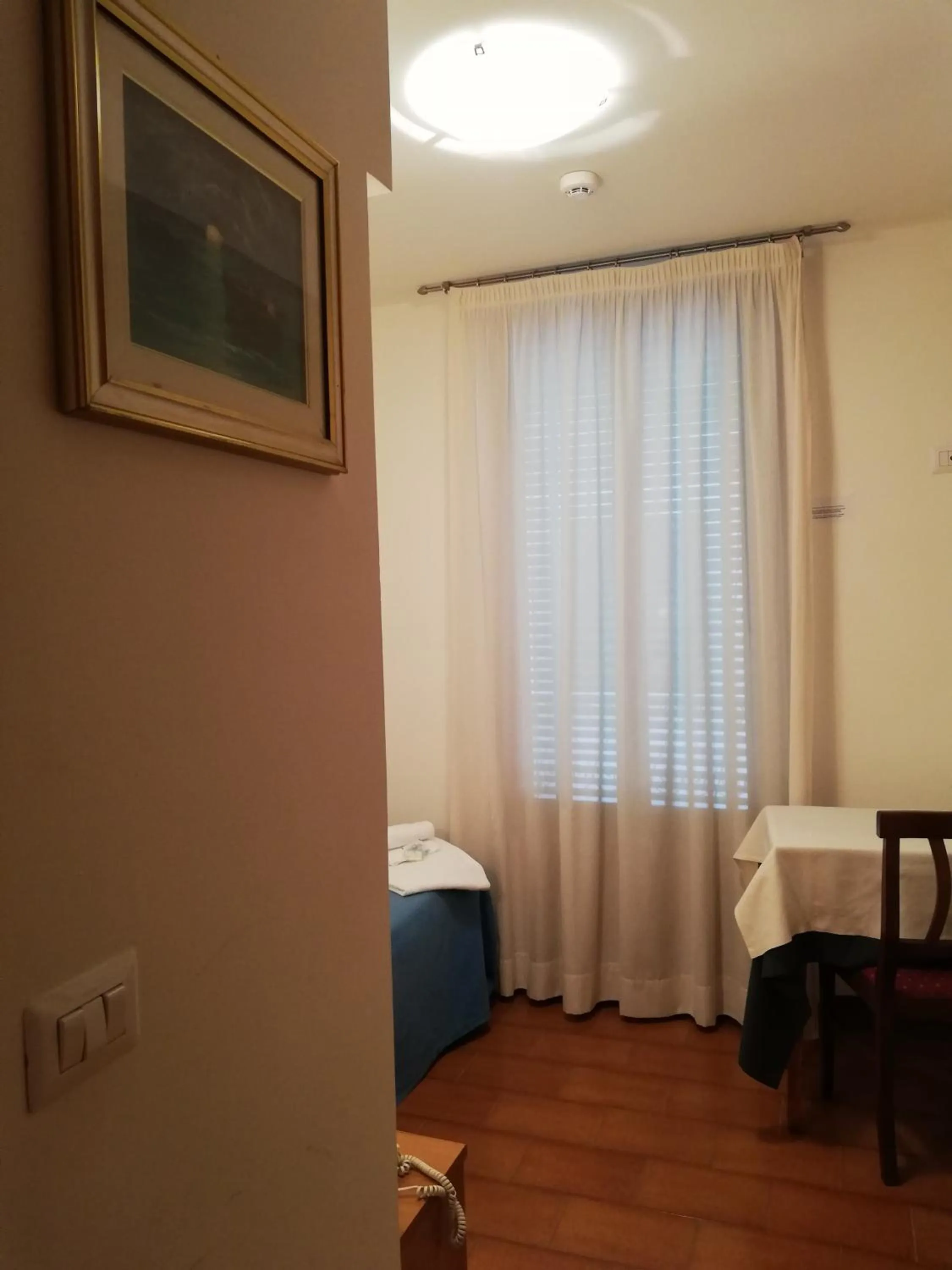 Photo of the whole room, Bed in Hotel Canada