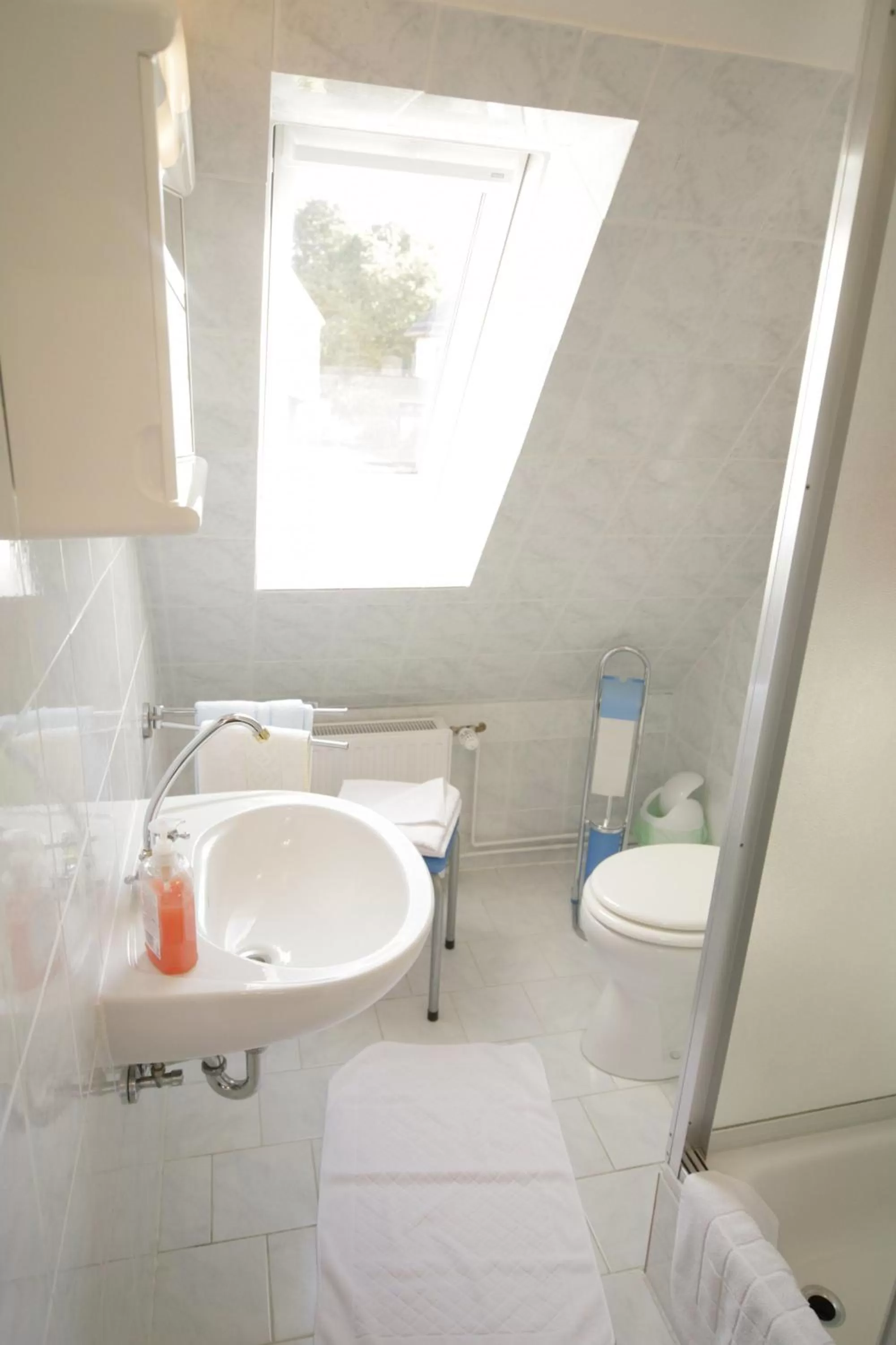 Bathroom in Hotel Restaurant Rehberg