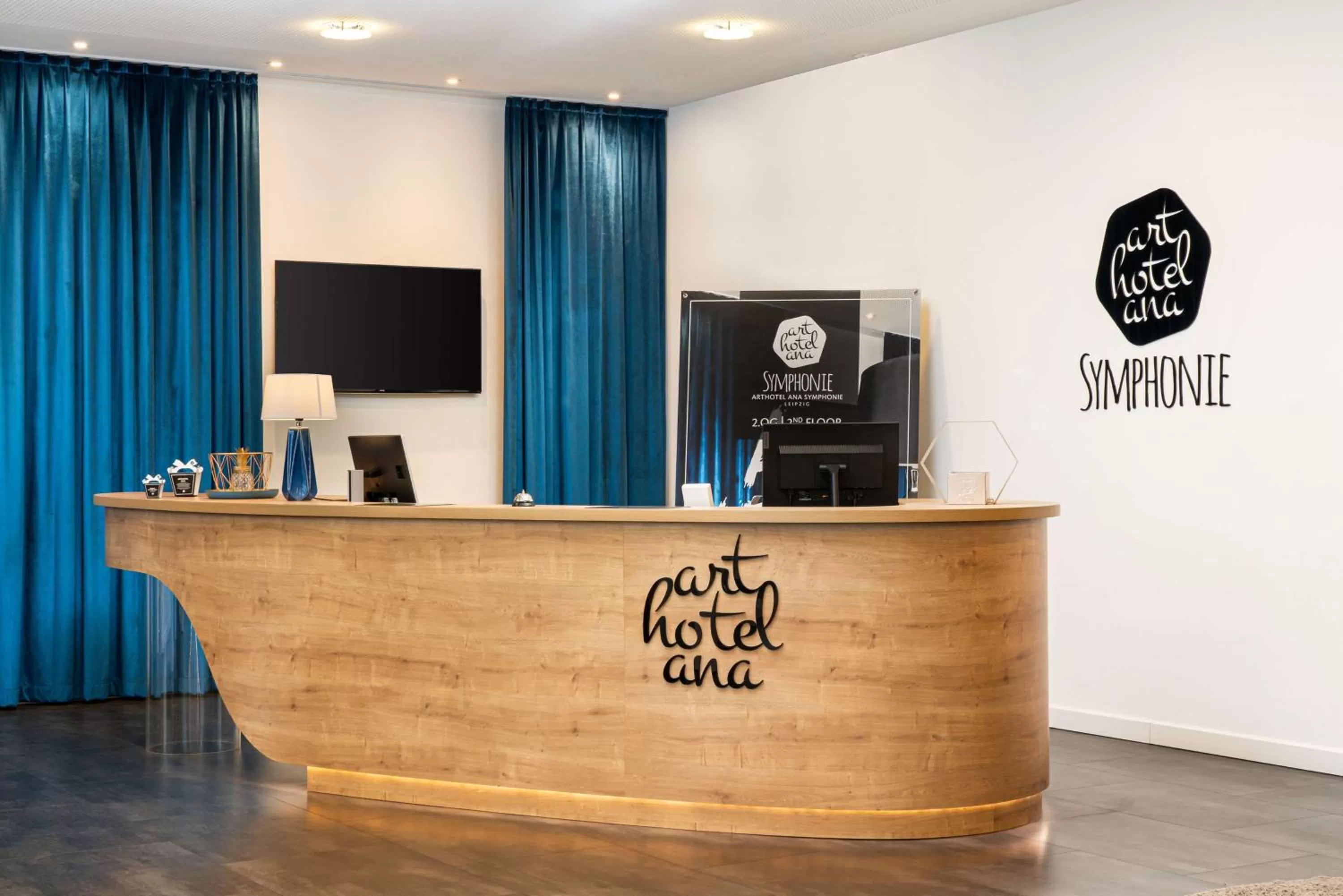 Lobby or reception in elaya hotel leipzig city center