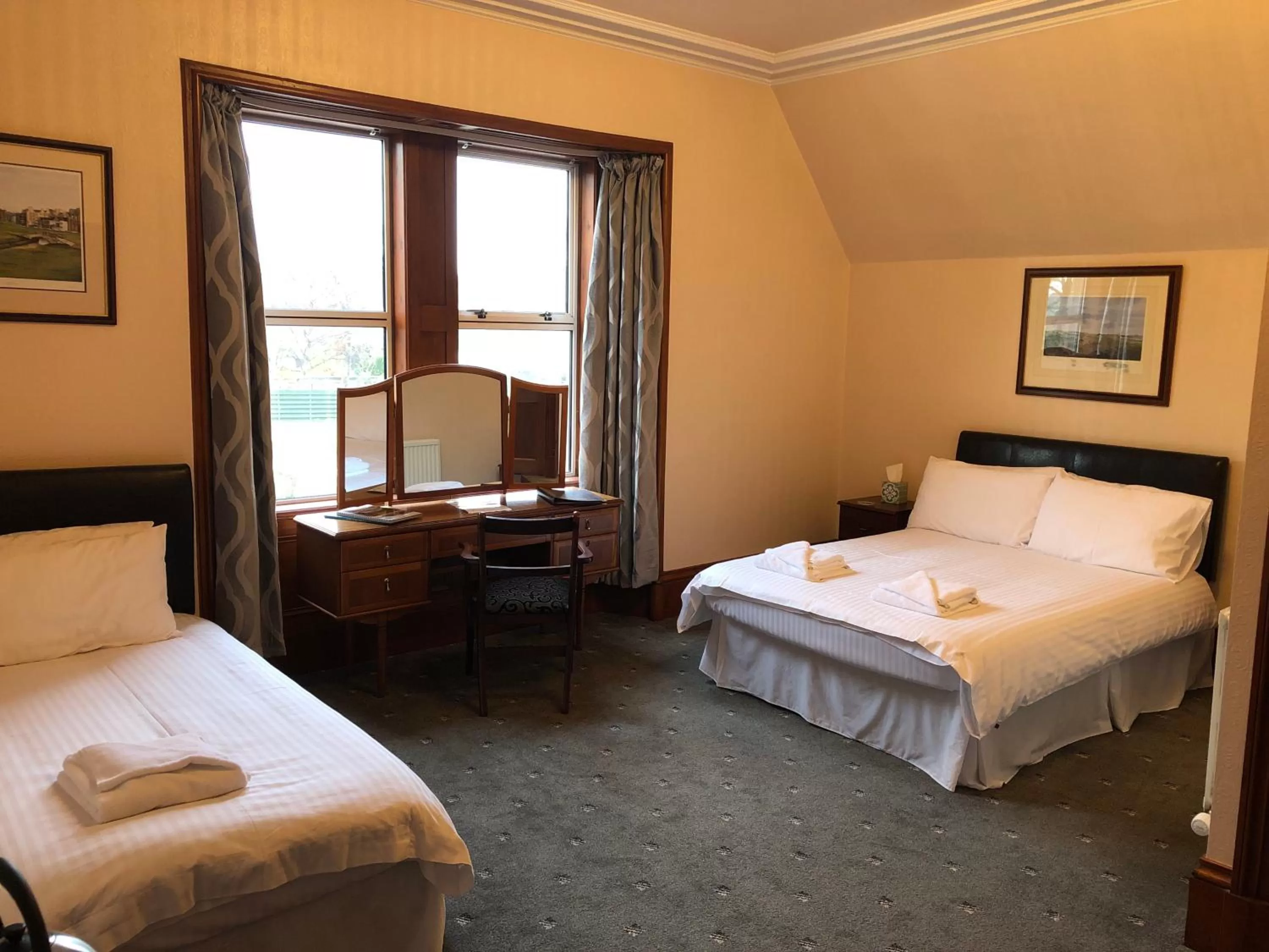 Double or Twin Room with Bathroom in Westerlea Hotel Nairn