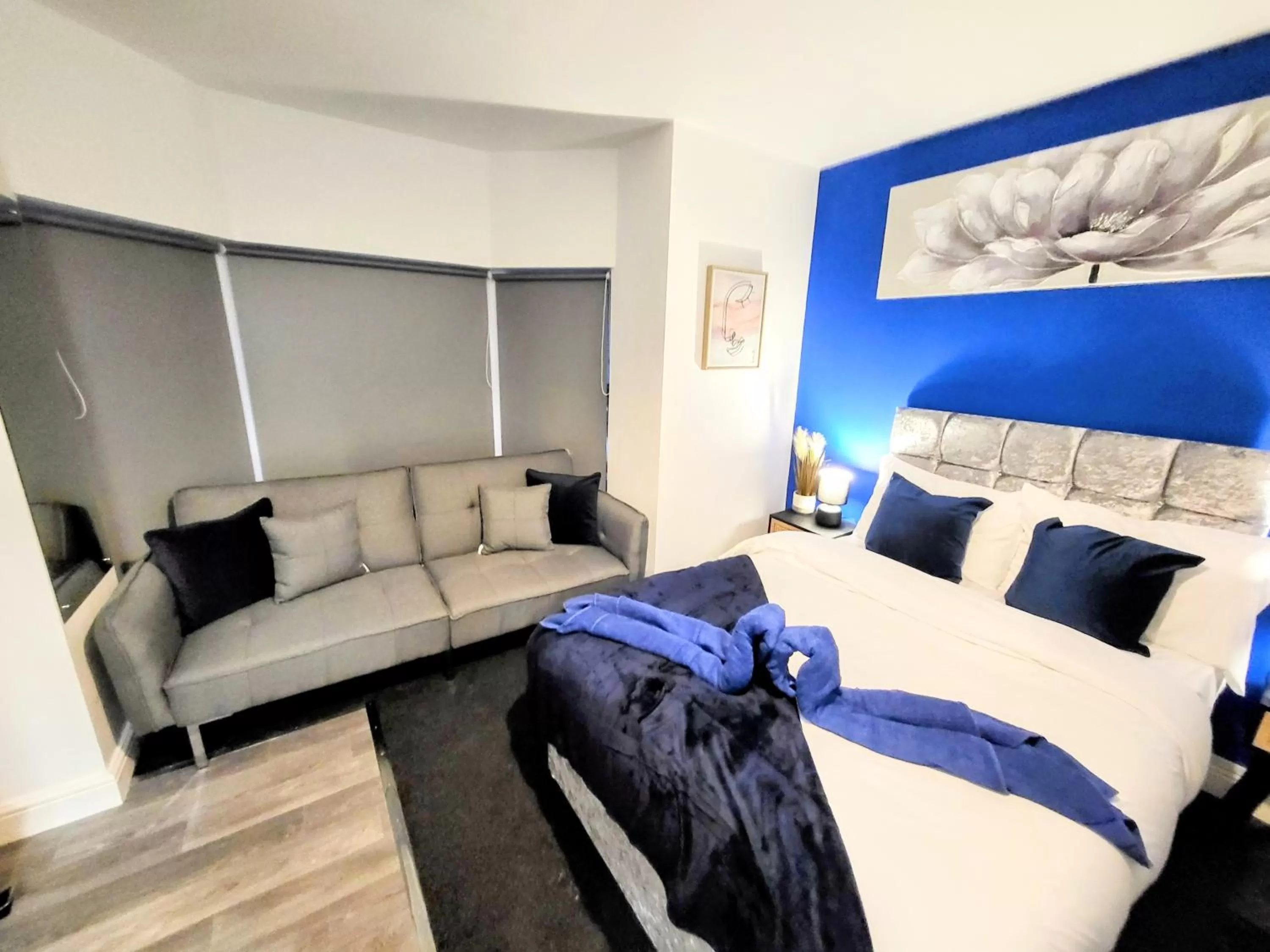 Bed, Seating Area in Burford Road - Stay. Sleep. Rest.