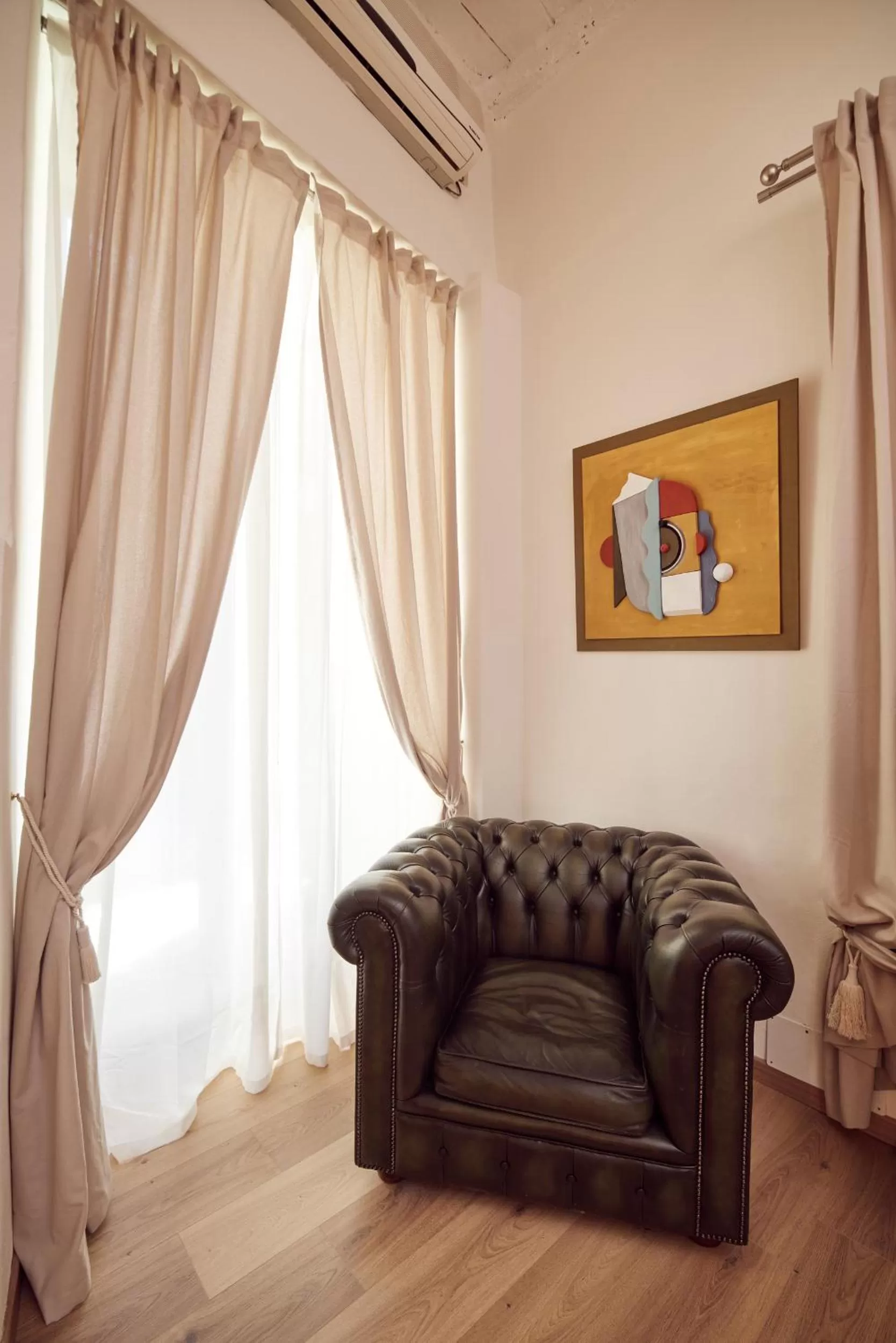 Seating area in L' Hôtellerie Easy Suites