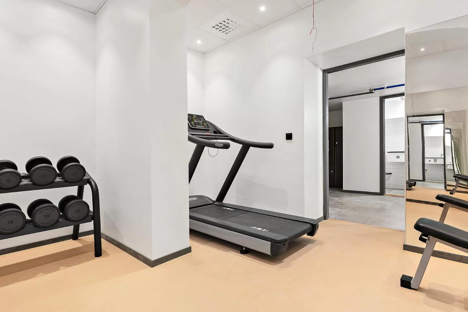 Fitness centre/facilities in Best Western Hotel at 108