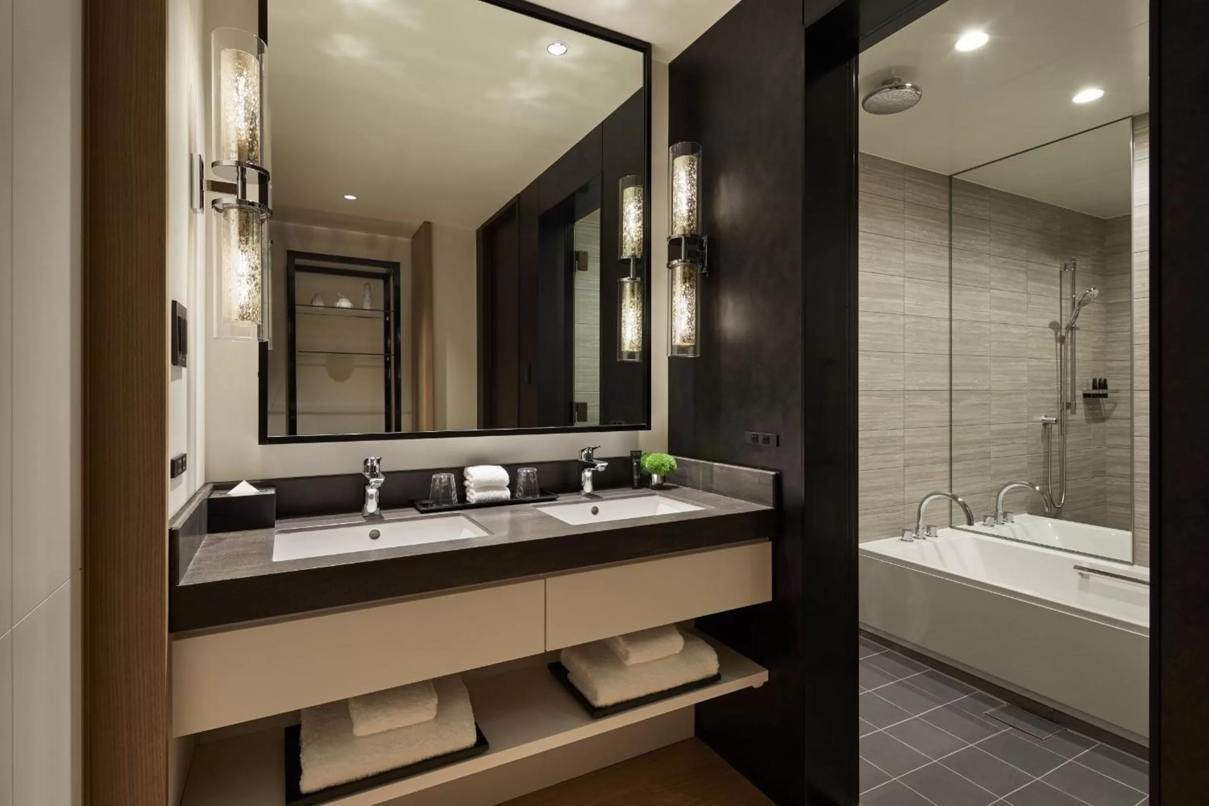 Shower in Hyatt Centric Kanazawa