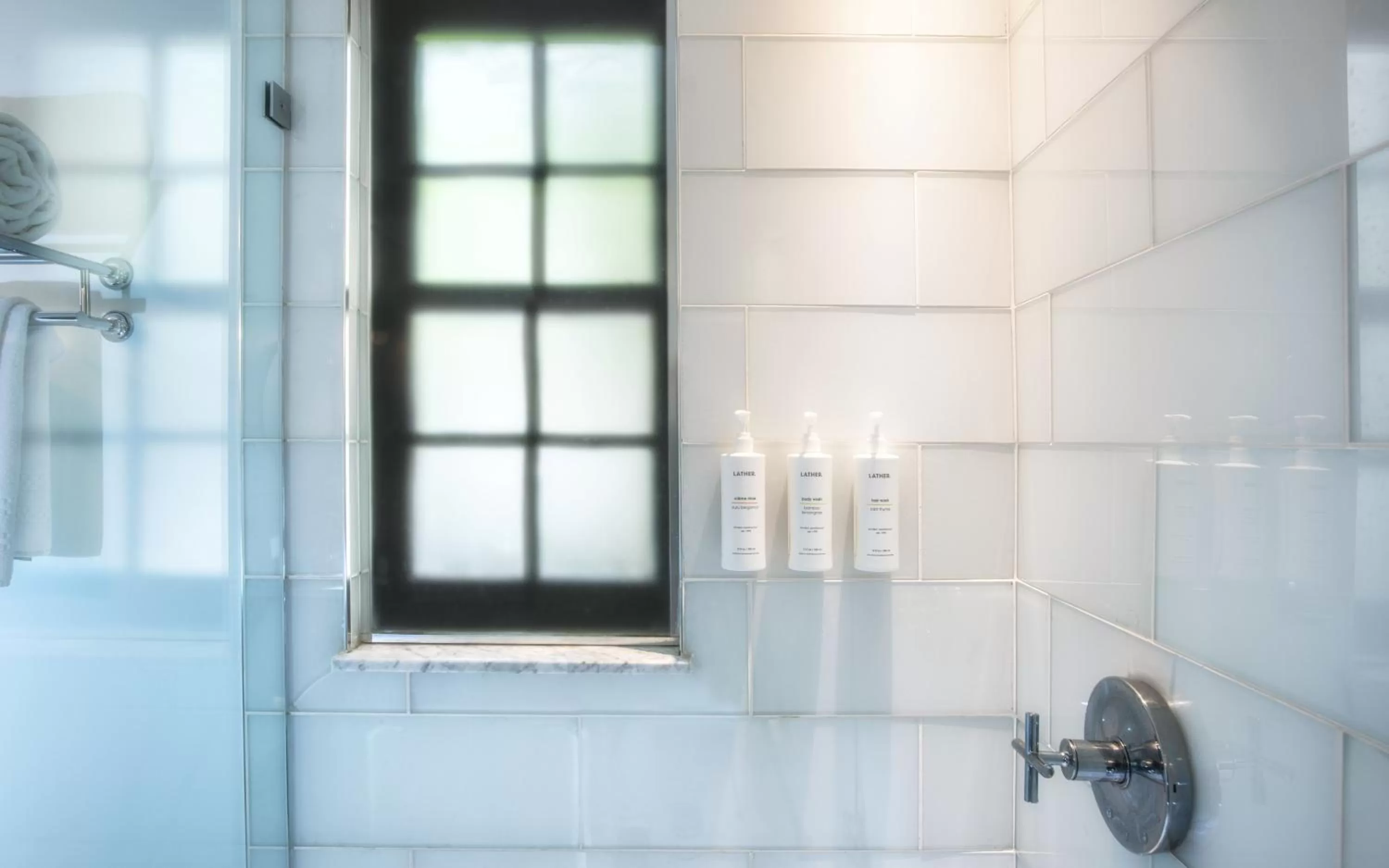 Shower in The Poppy Georgetown Guesthouse and Gardens