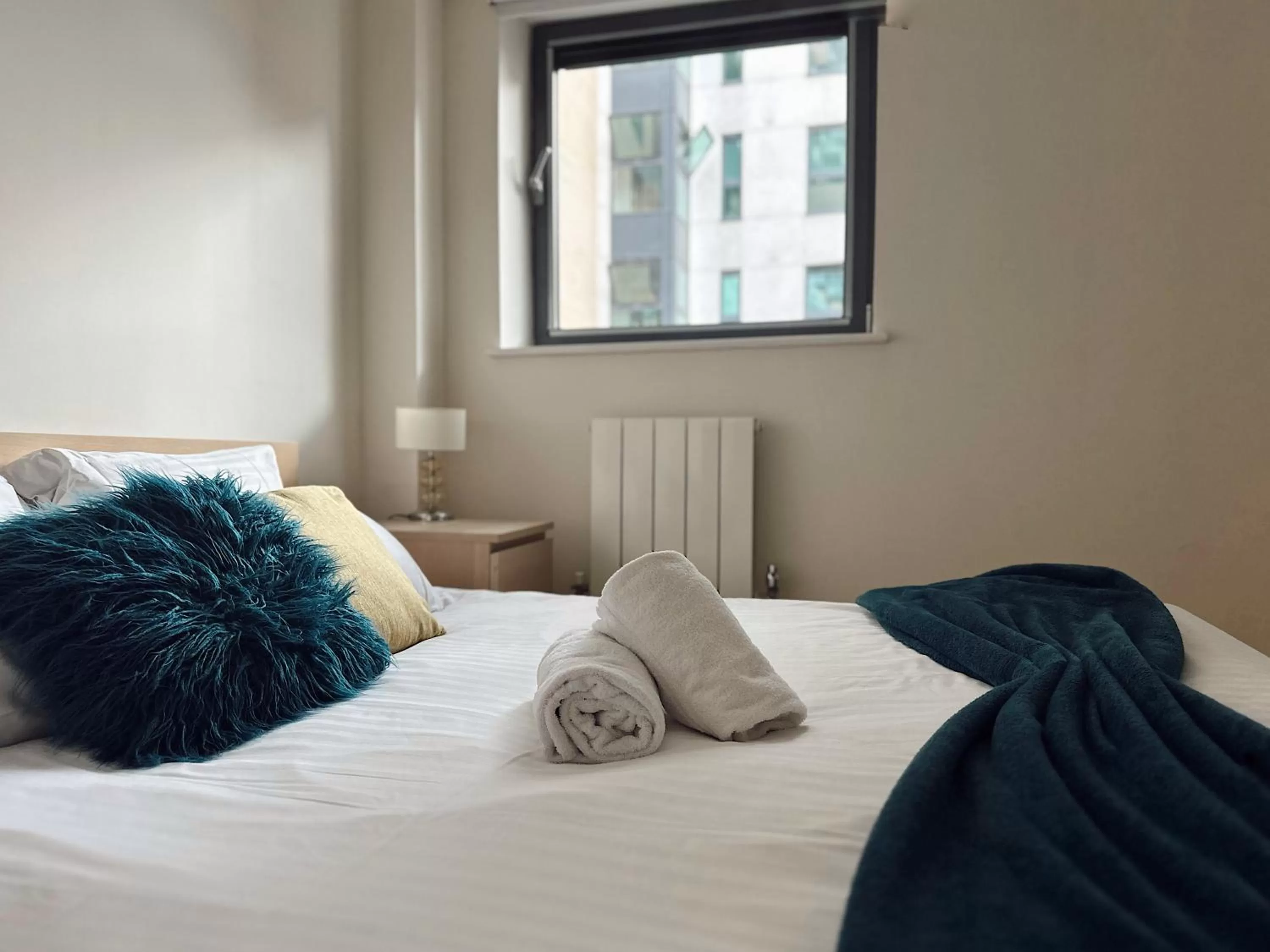 Bed in Canary Wharf - Luxury Apartments