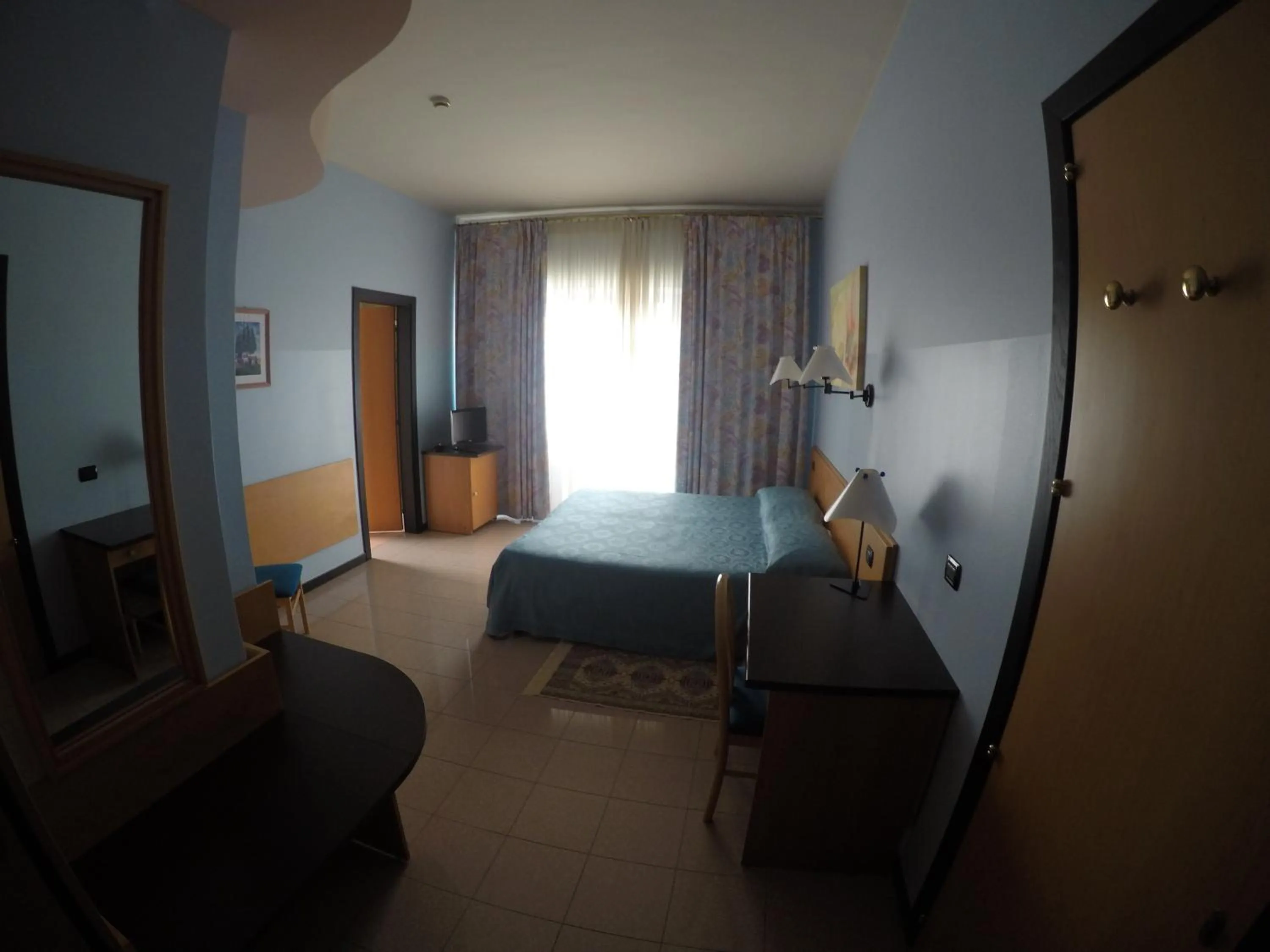 Photo of the whole room, Bed in Hotel Astoria