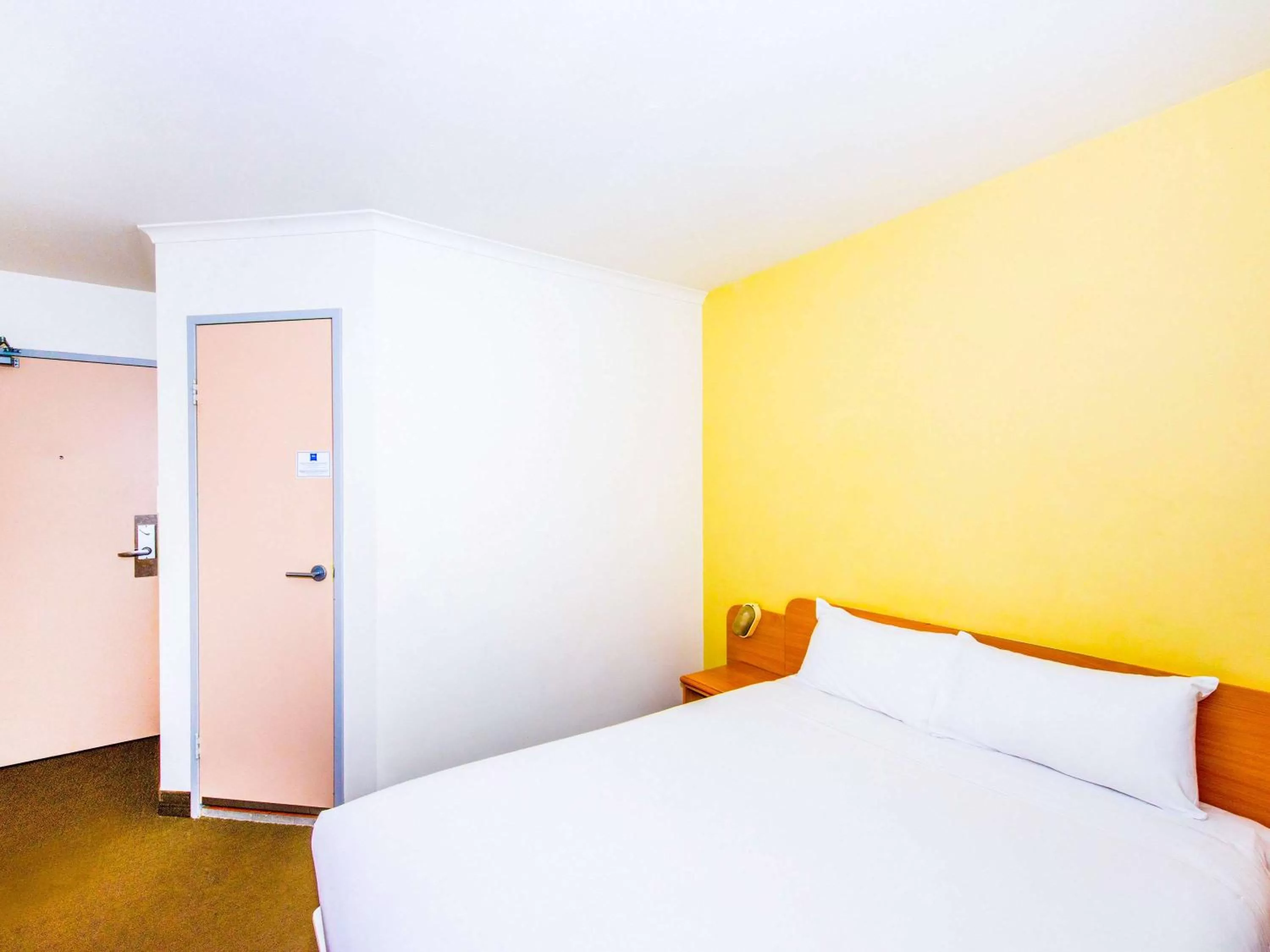 Photo of the whole room in ibis Budget - Dubbo