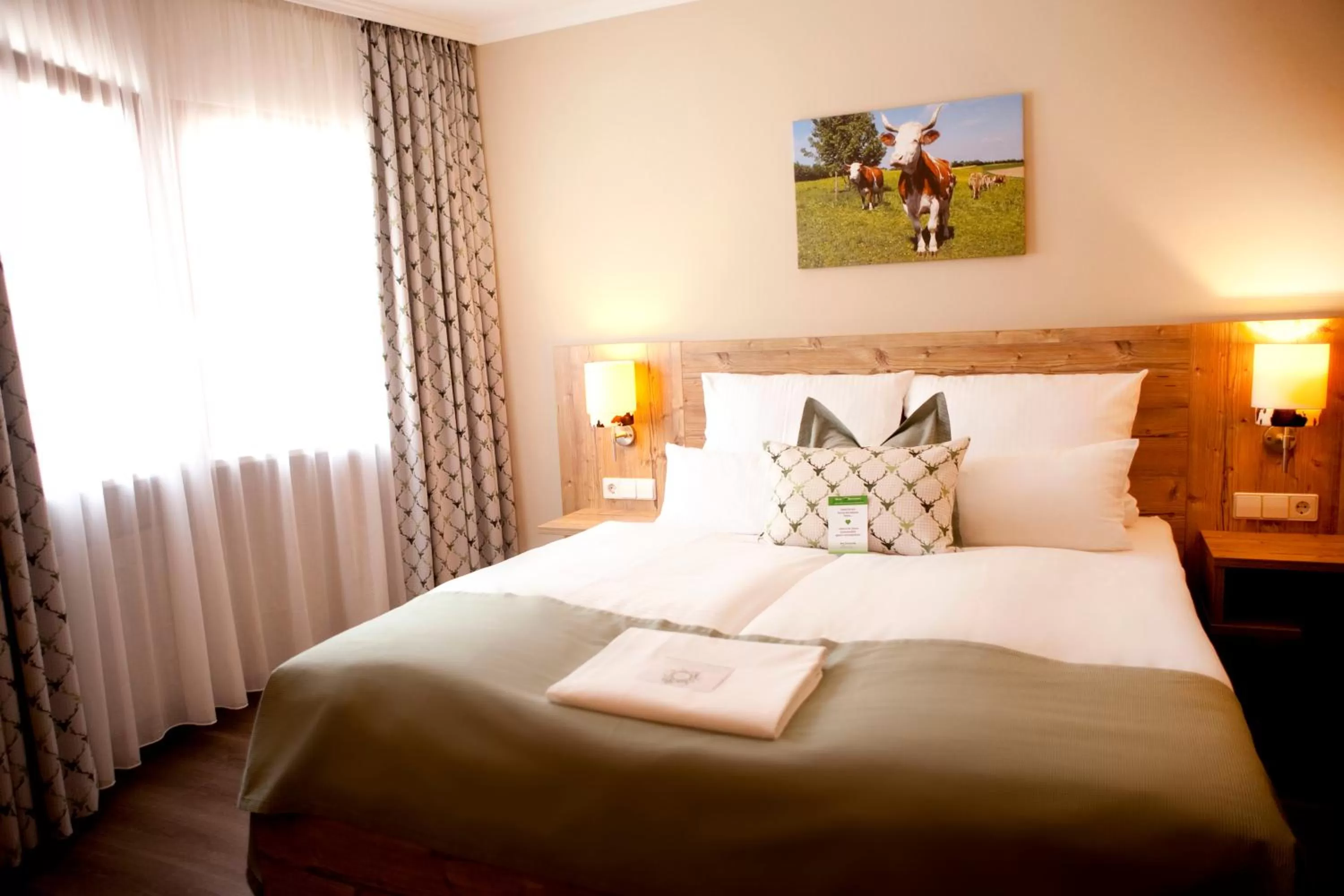 Bed in Hotel & Restaurant Zum Reussenstein