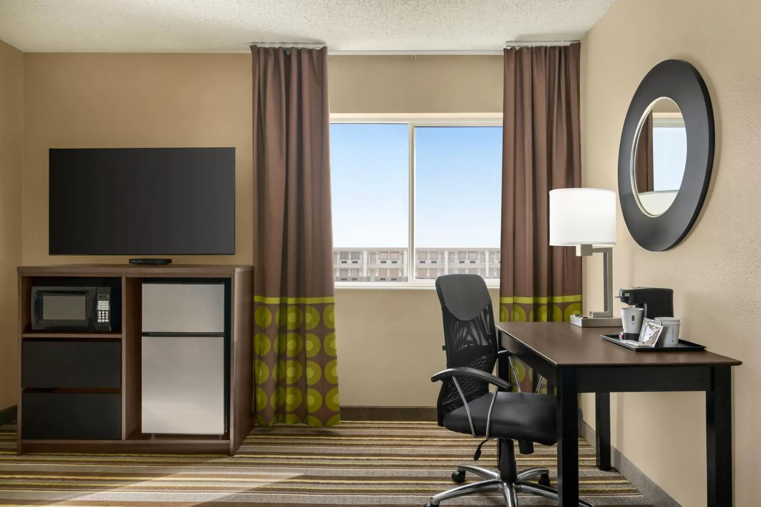 King Suite- Non-Smoking in Super 8 by Wyndham Liberal KS King Suite- Non-Smoking in Super 8 by Wyndham Liberal KS