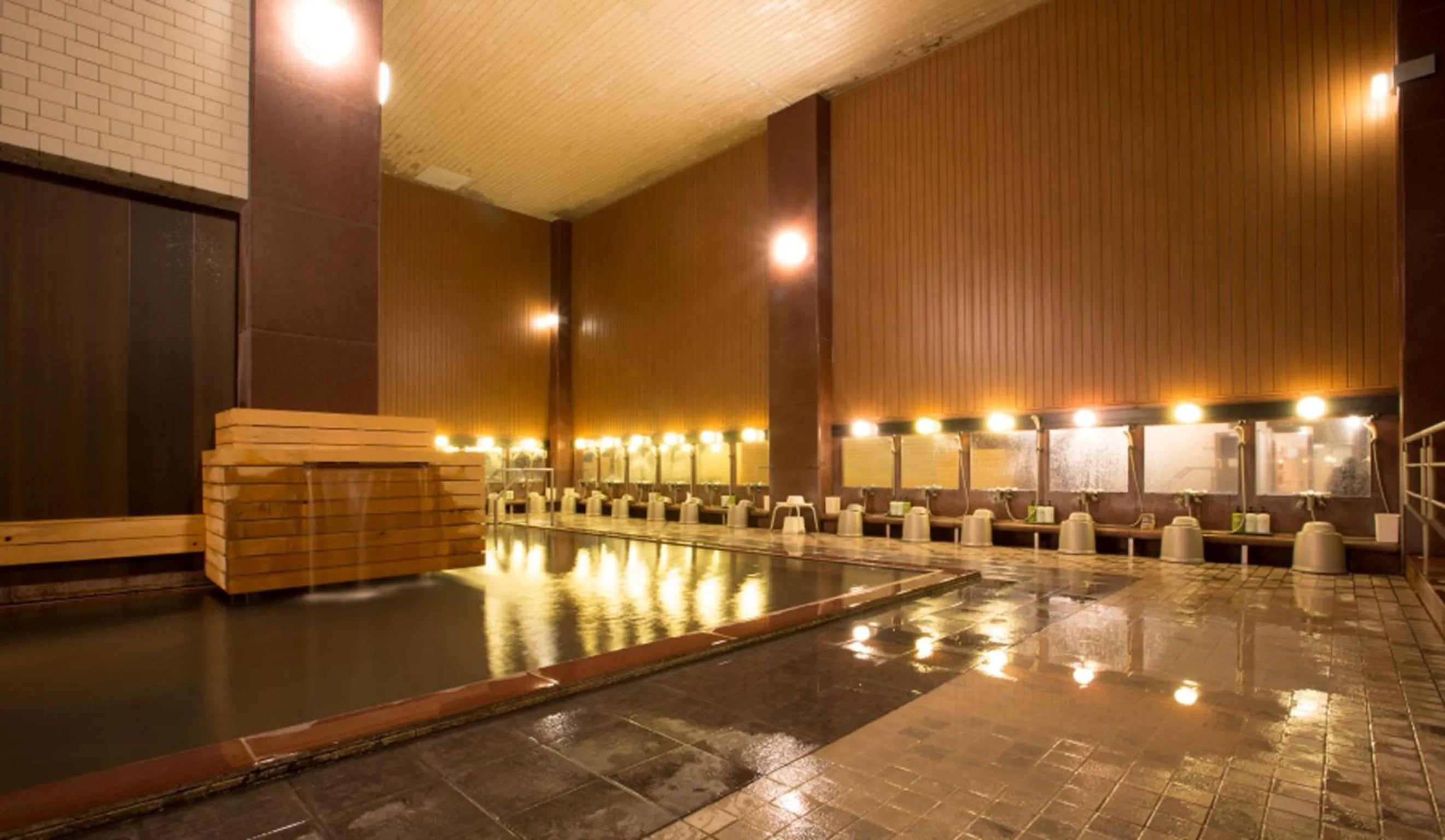 Hot Spring Bath in Hotel Kanronomori