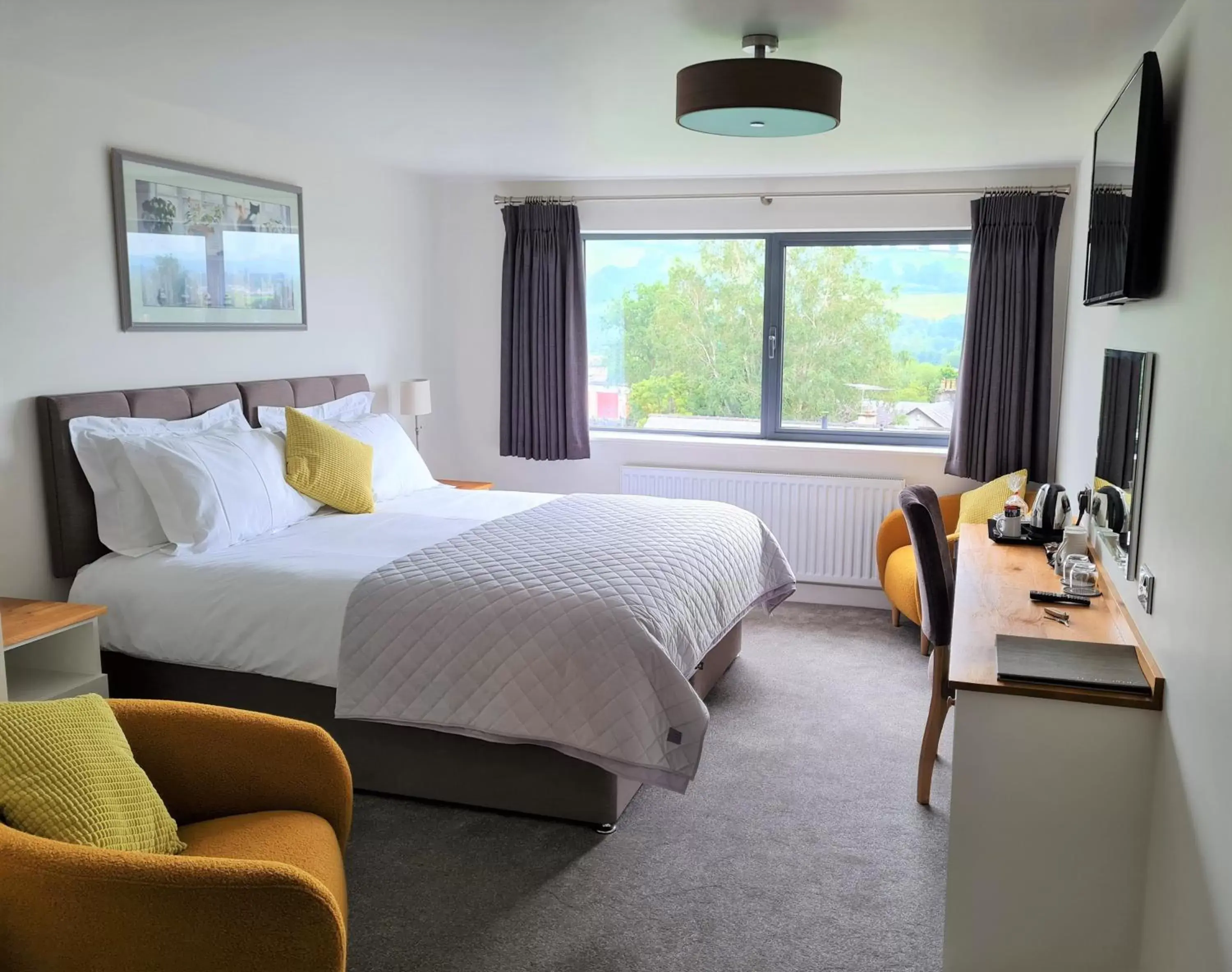 Double Room with Mountain View in Camden Lodge B&B Brecon. Double Room with Mountain View in Camden Lodge B&B Brecon.