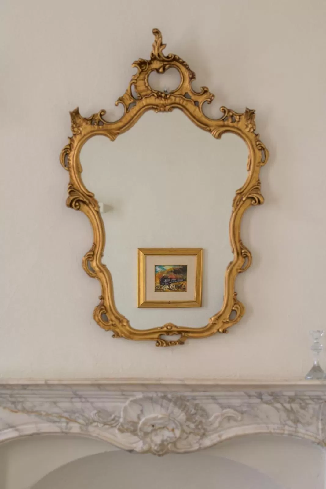 Decorative detail in Palazzo Sertorio Suites