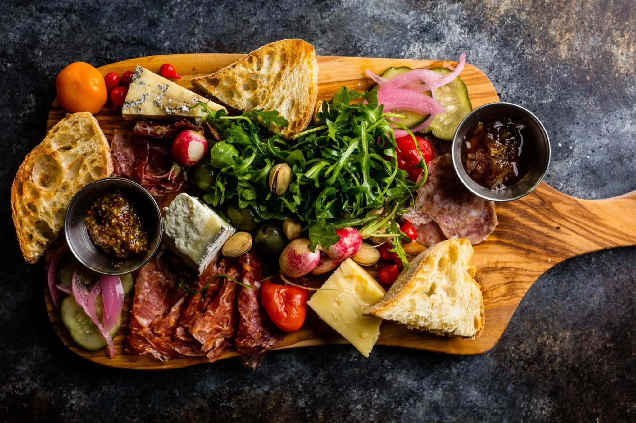 Restaurant/places to eat in Hotel Legend Boutique