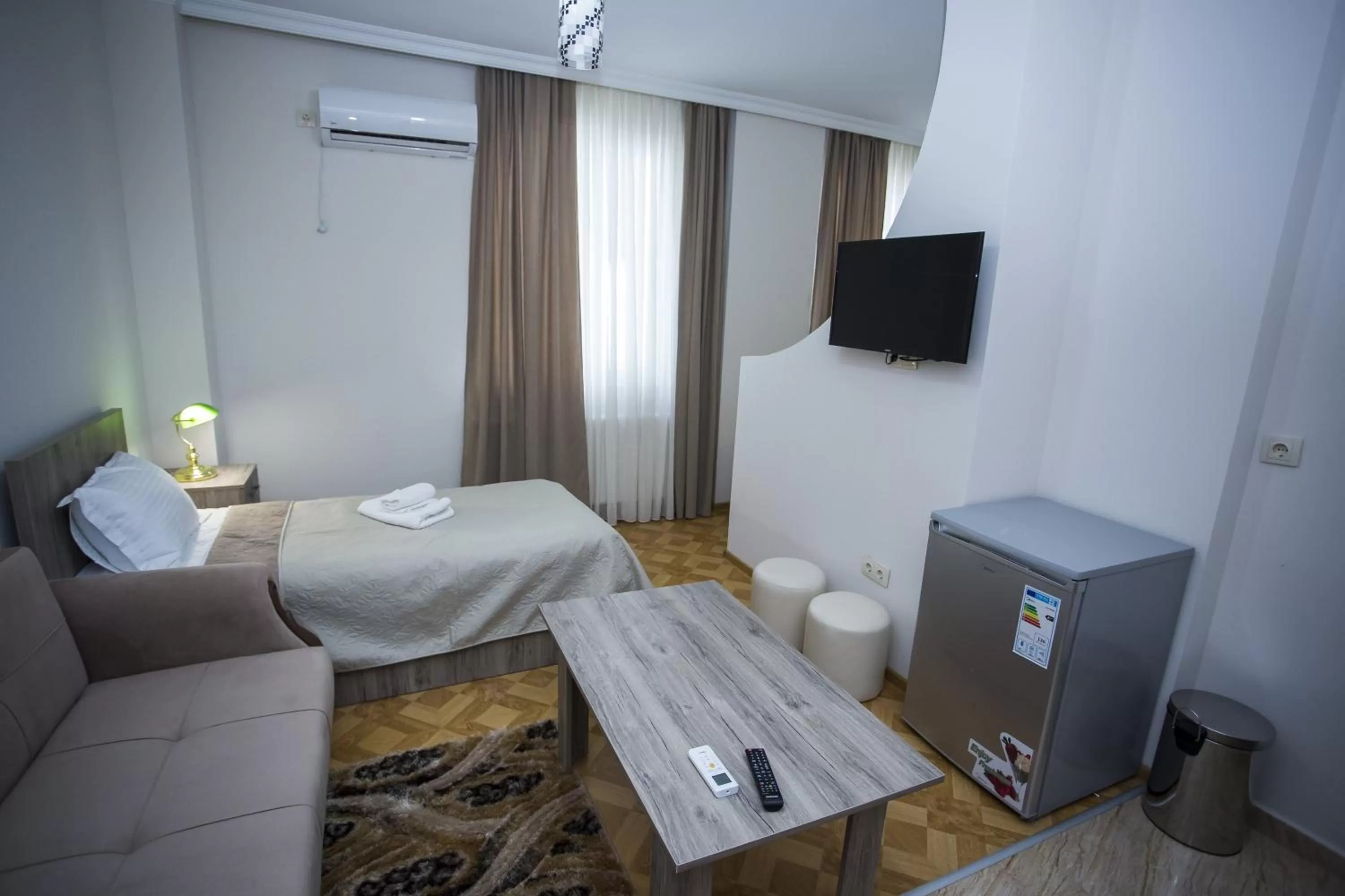 Bedroom, Bed in Hotel Garanti