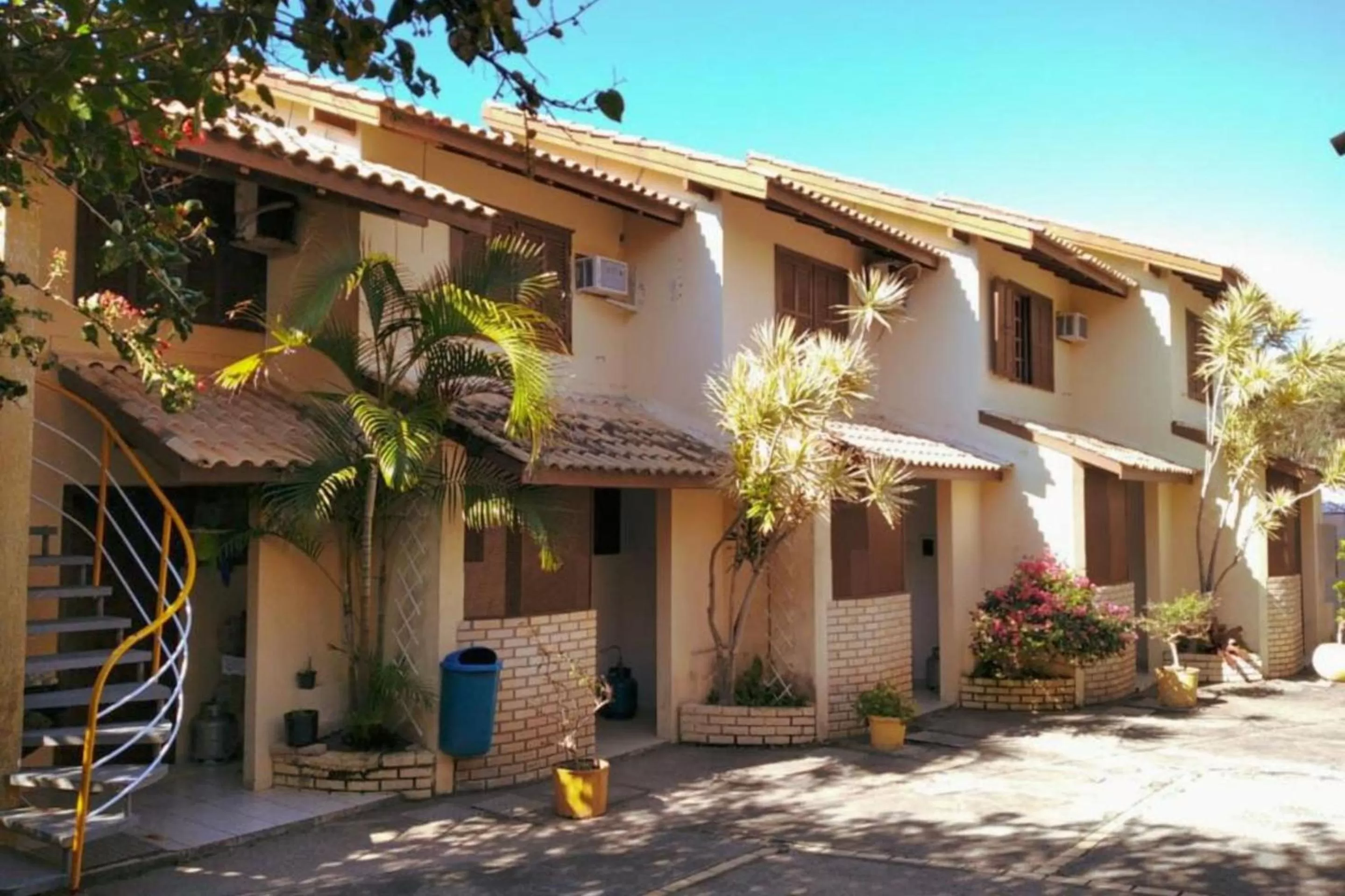 Beach, Property Building in Pousada Bangalôs Da Mole - Florianópolis