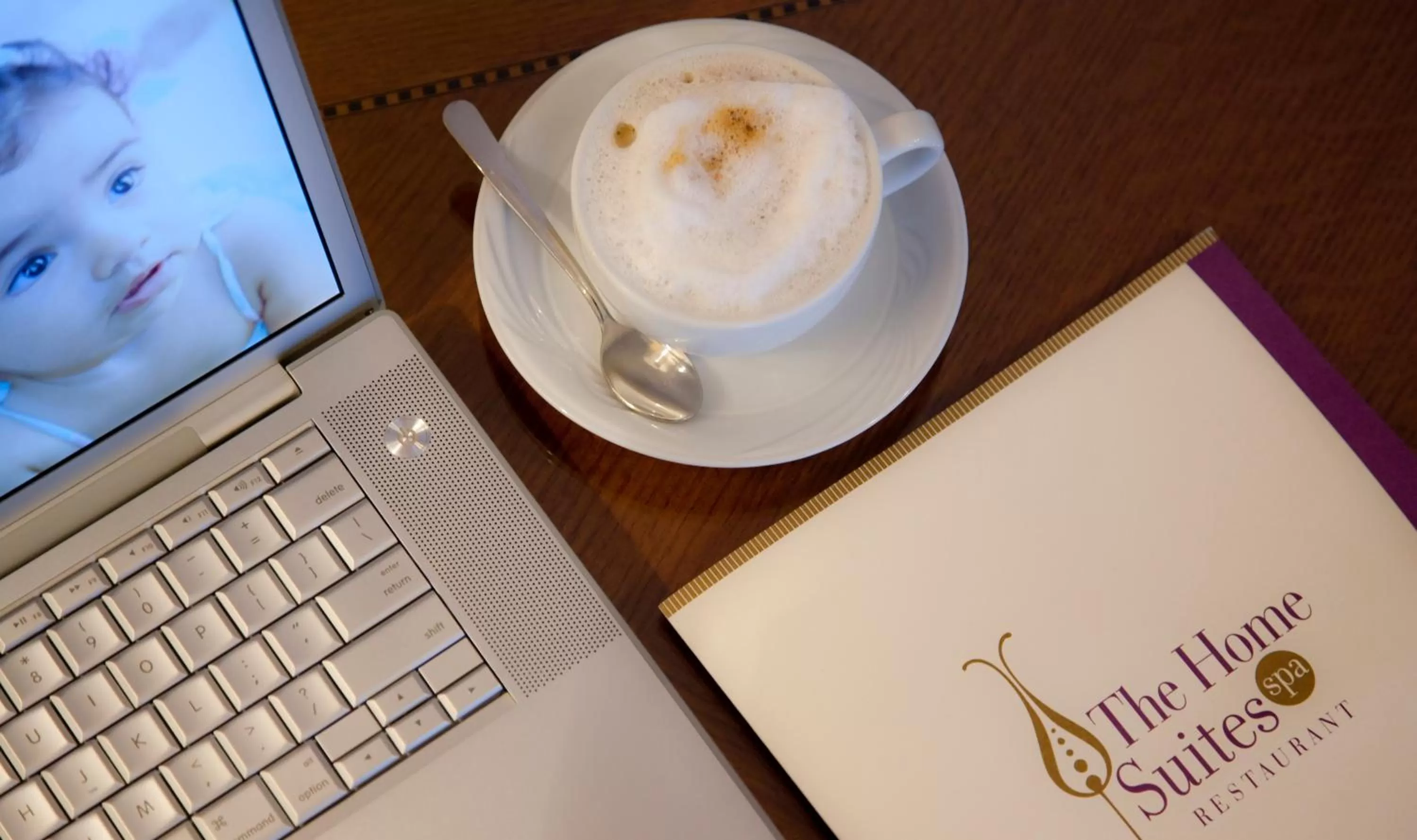 Coffee/tea facilities in GLK PREMIER The Home Suites & Spa